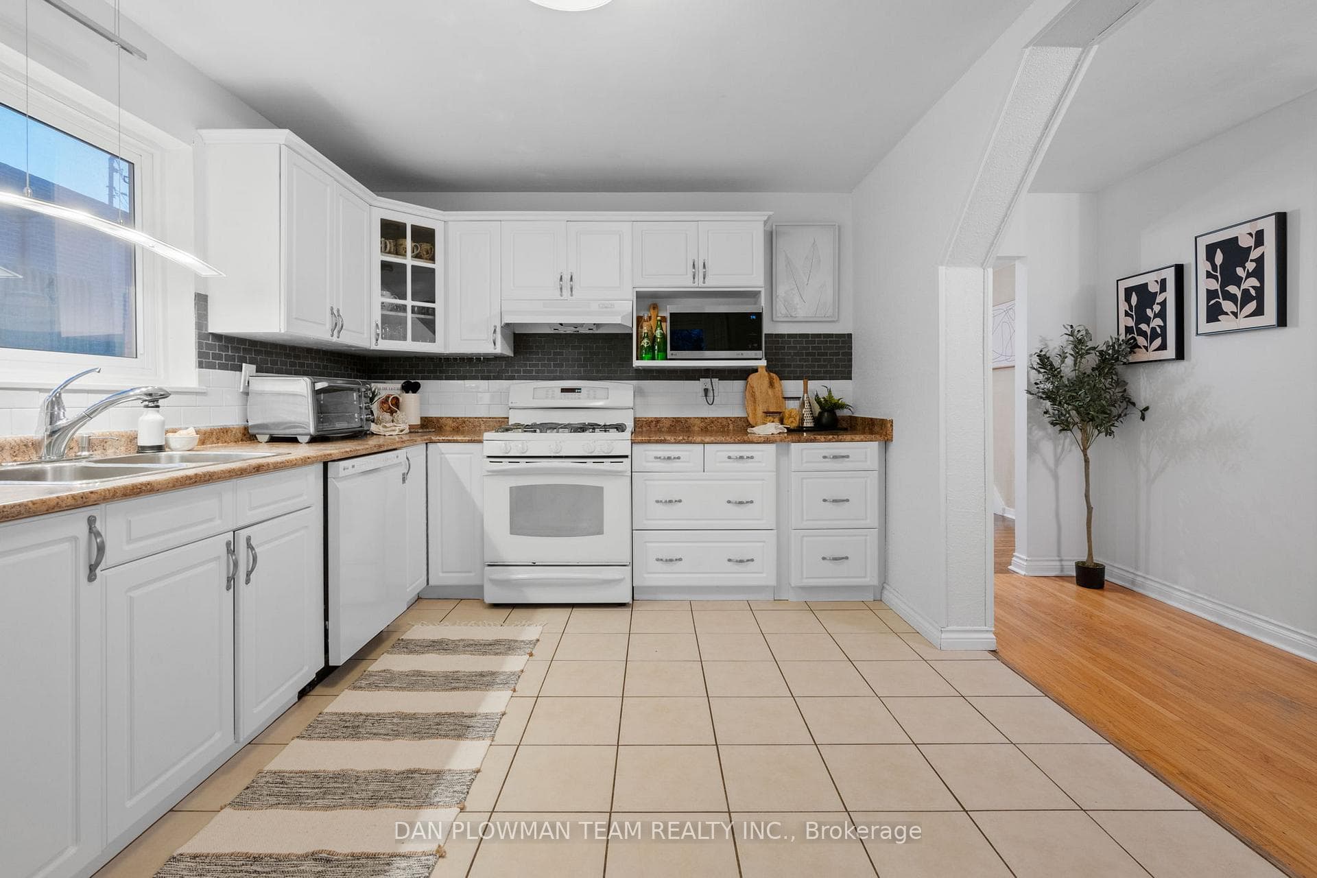 815 Hillcrest Road photo 15