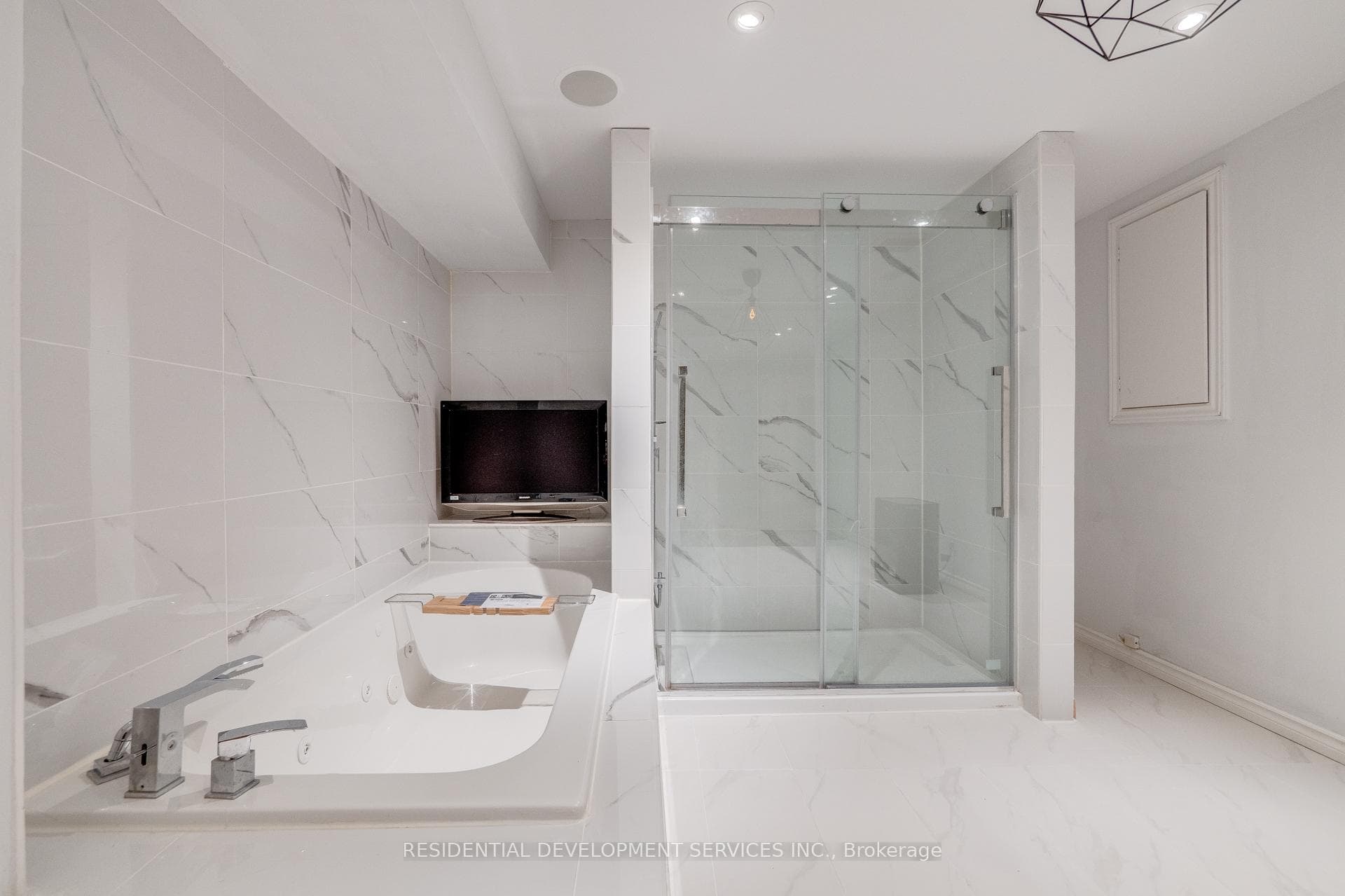 93 Rollo Drive photo 26