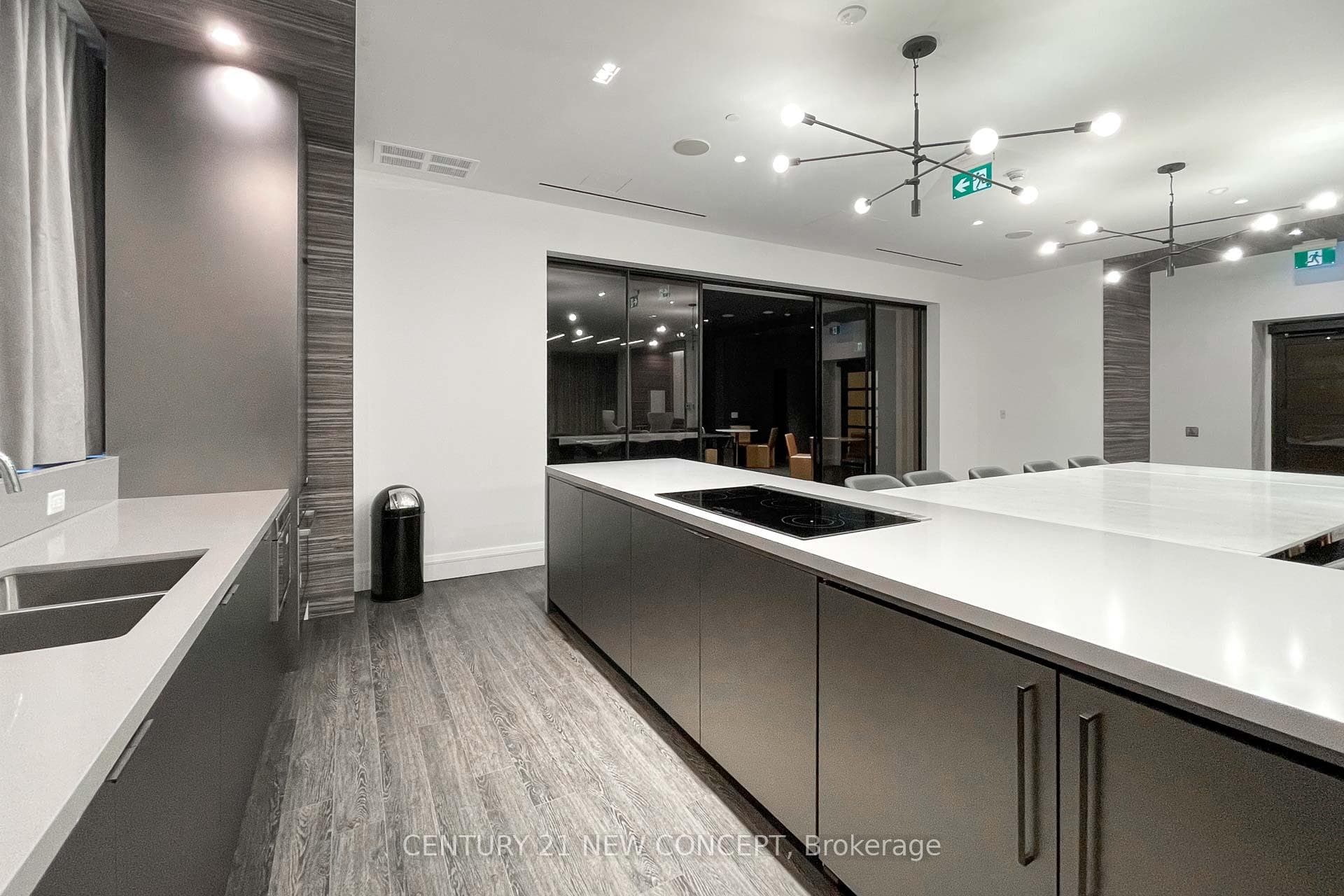 39 Roehampton Avenue Unit 2007 photo 31