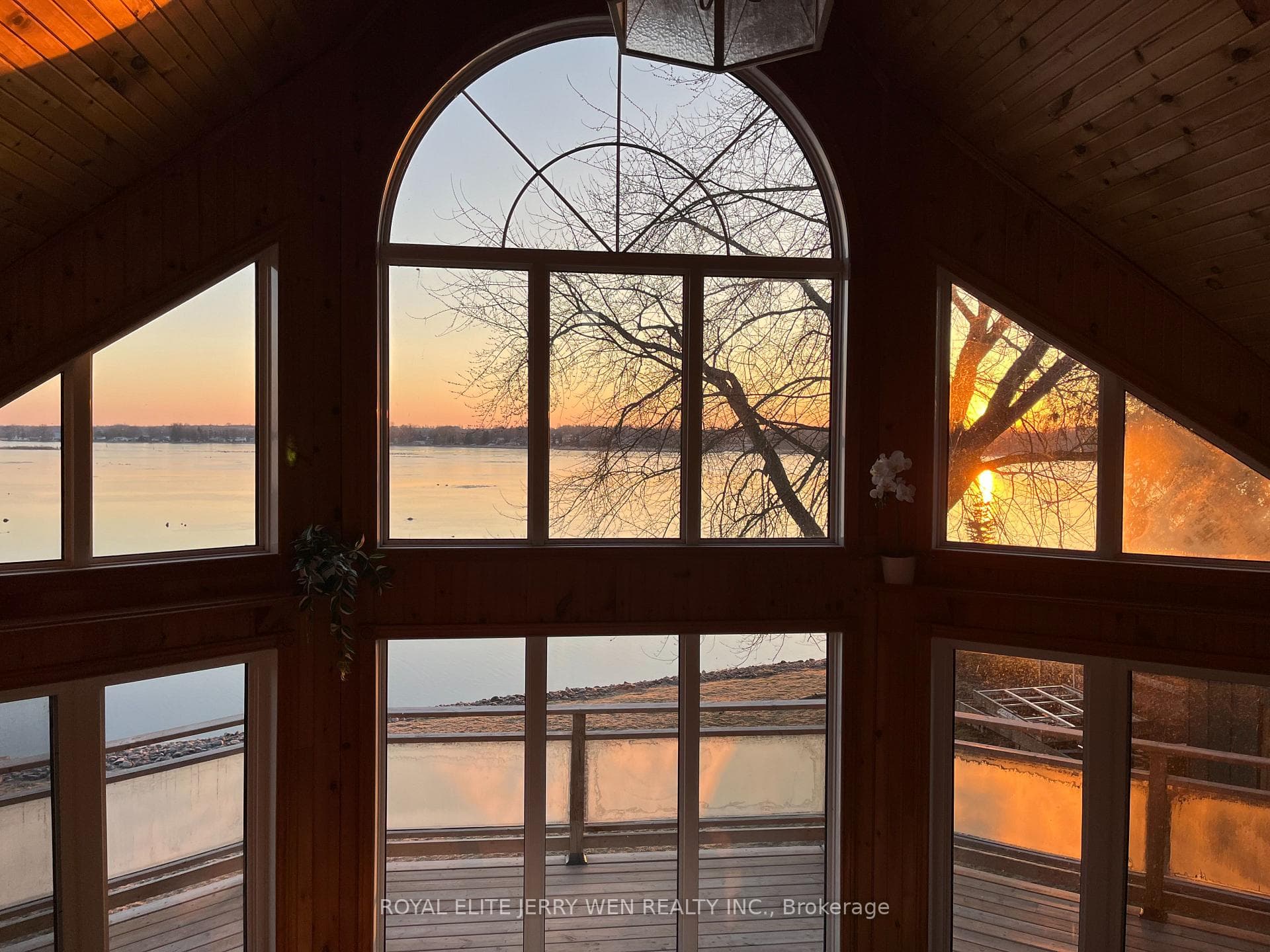 10 Sunrise Crescent photo 42
