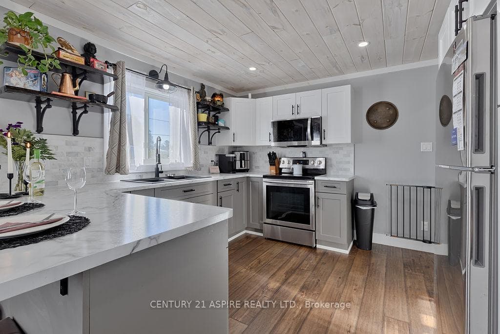 42 Mohns Avenue photo 10