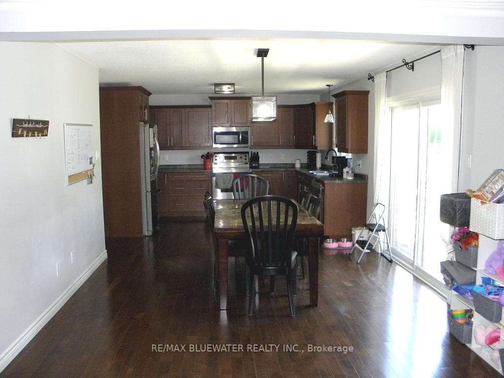95 Deborah Drive photo 13
