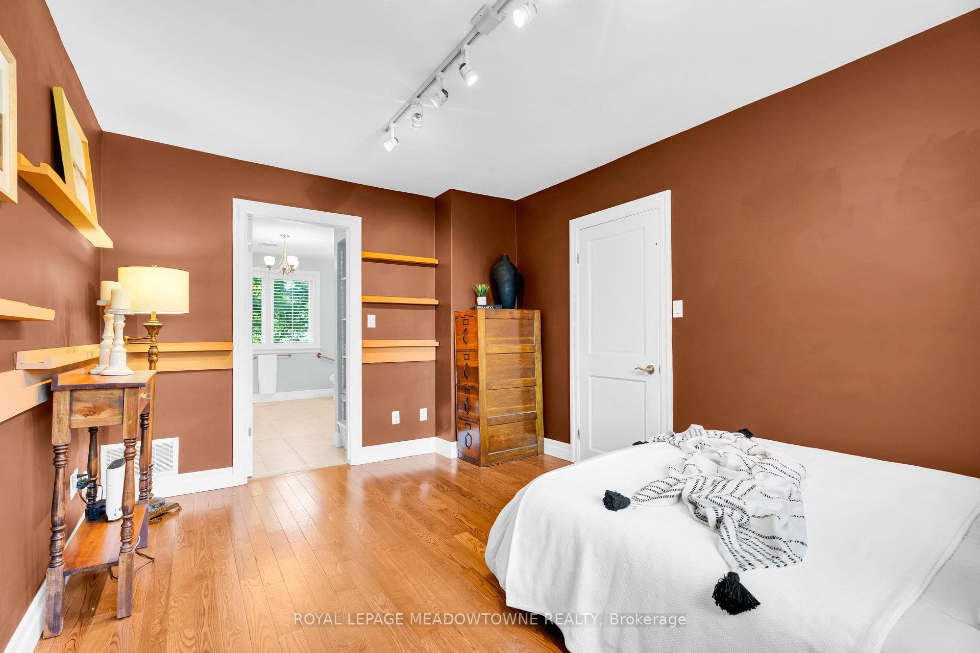 33 Parker Avenue photo 17