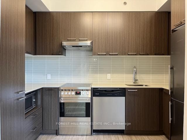 310 Tweedsmuir Avenue Unit 320 photo 10