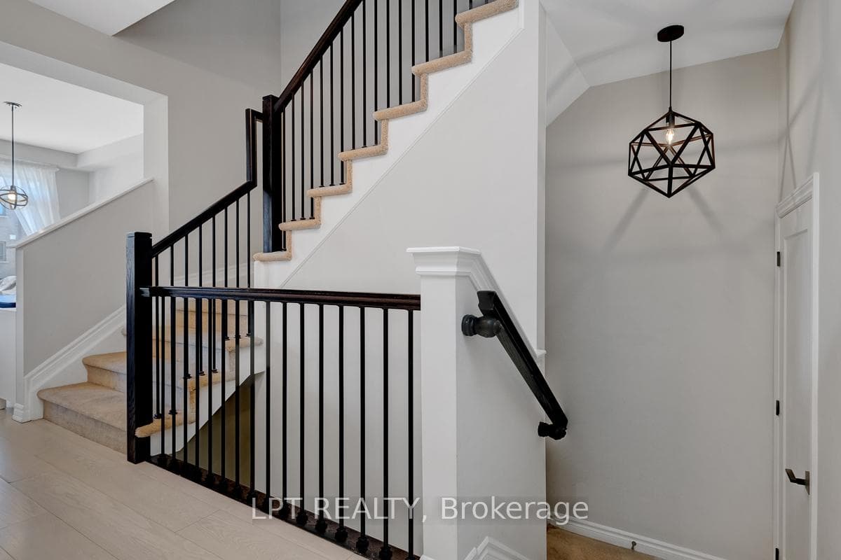 815 Kiniw Private photo 6