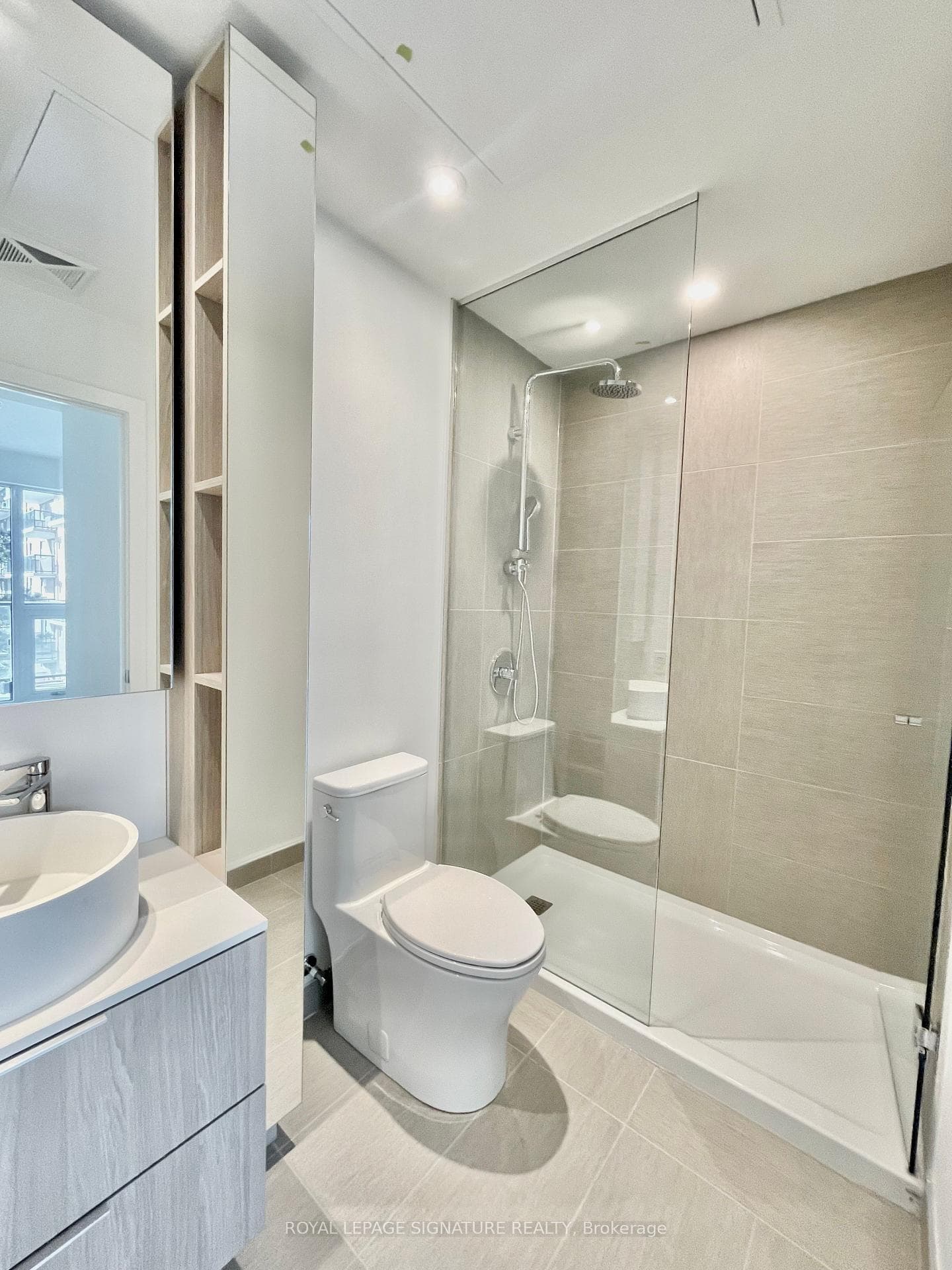 En-Suite Bathroom In Primary Bedroom