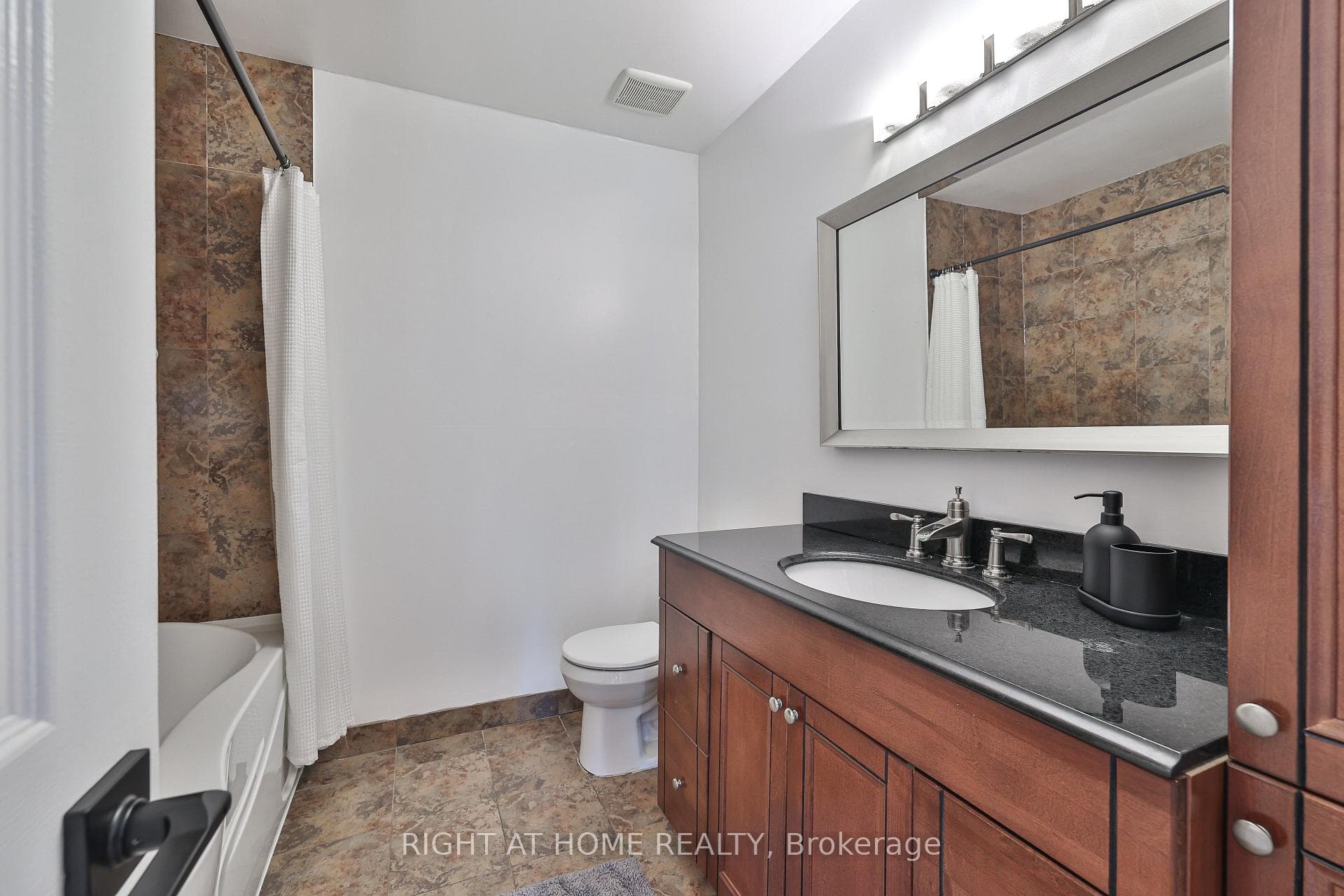 4635 Regents Terrace Unit 61 photo 21