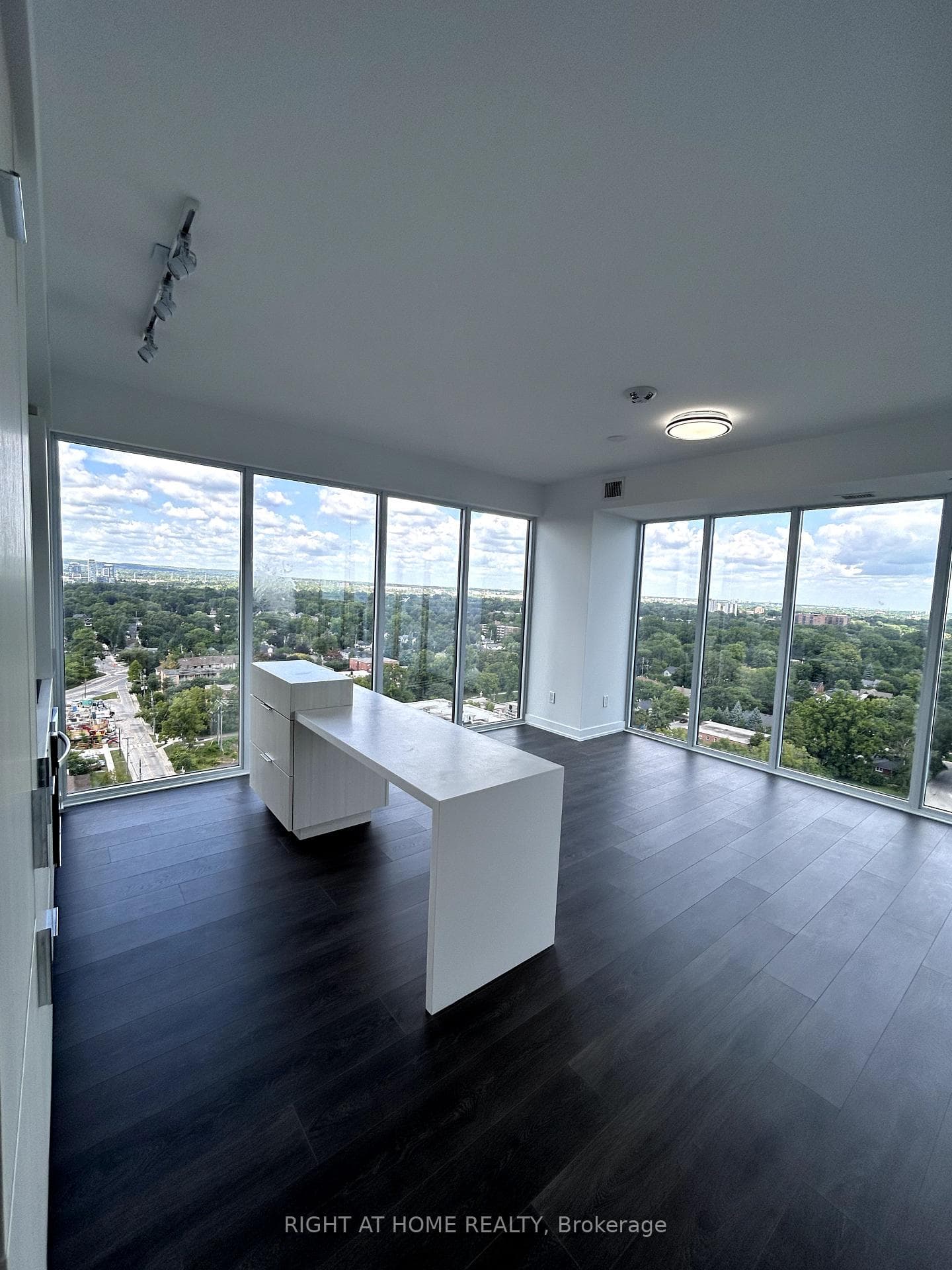 370 Martha Street Unit 1802 photo 18