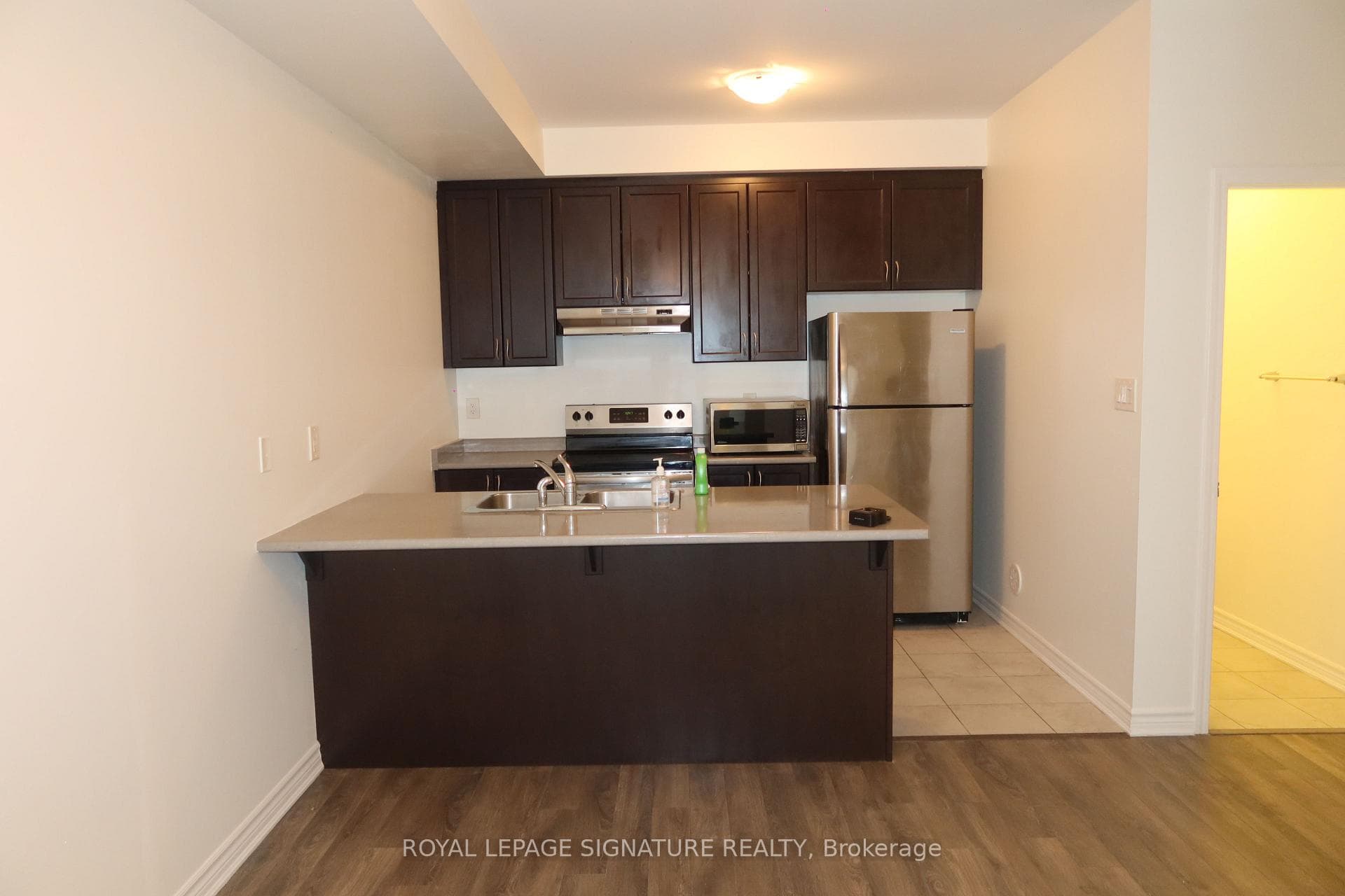 45 Heron Park Place Unit 5 photo 3