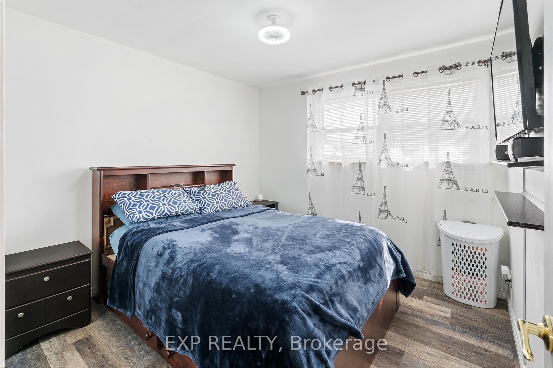 1864 Parkhurst Avenue photo 17