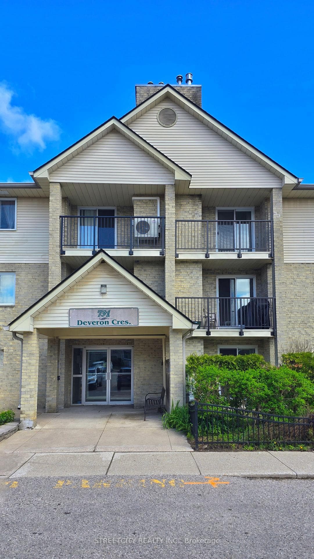 731 Deveron Crescent Unit 314 photo 2