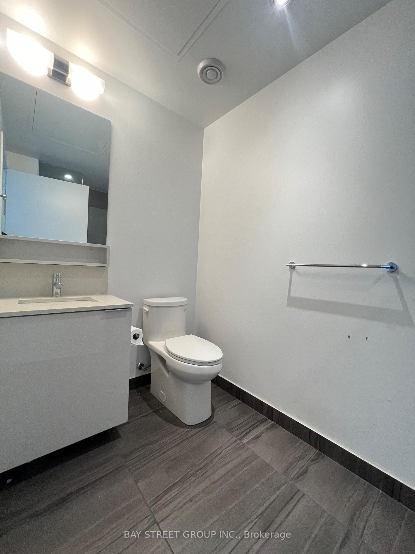 950 Portage Parkway Unit 2007 photo 13