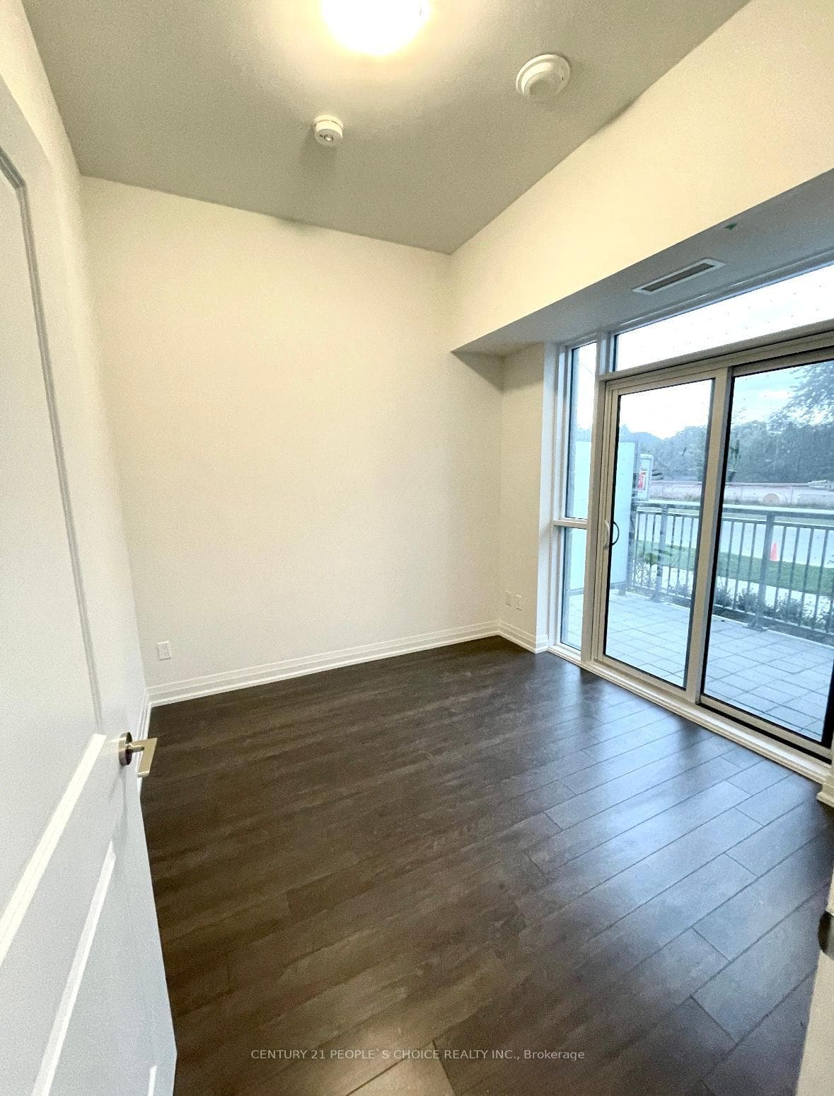 10 Meadowglen Place Unit 102 photo 13