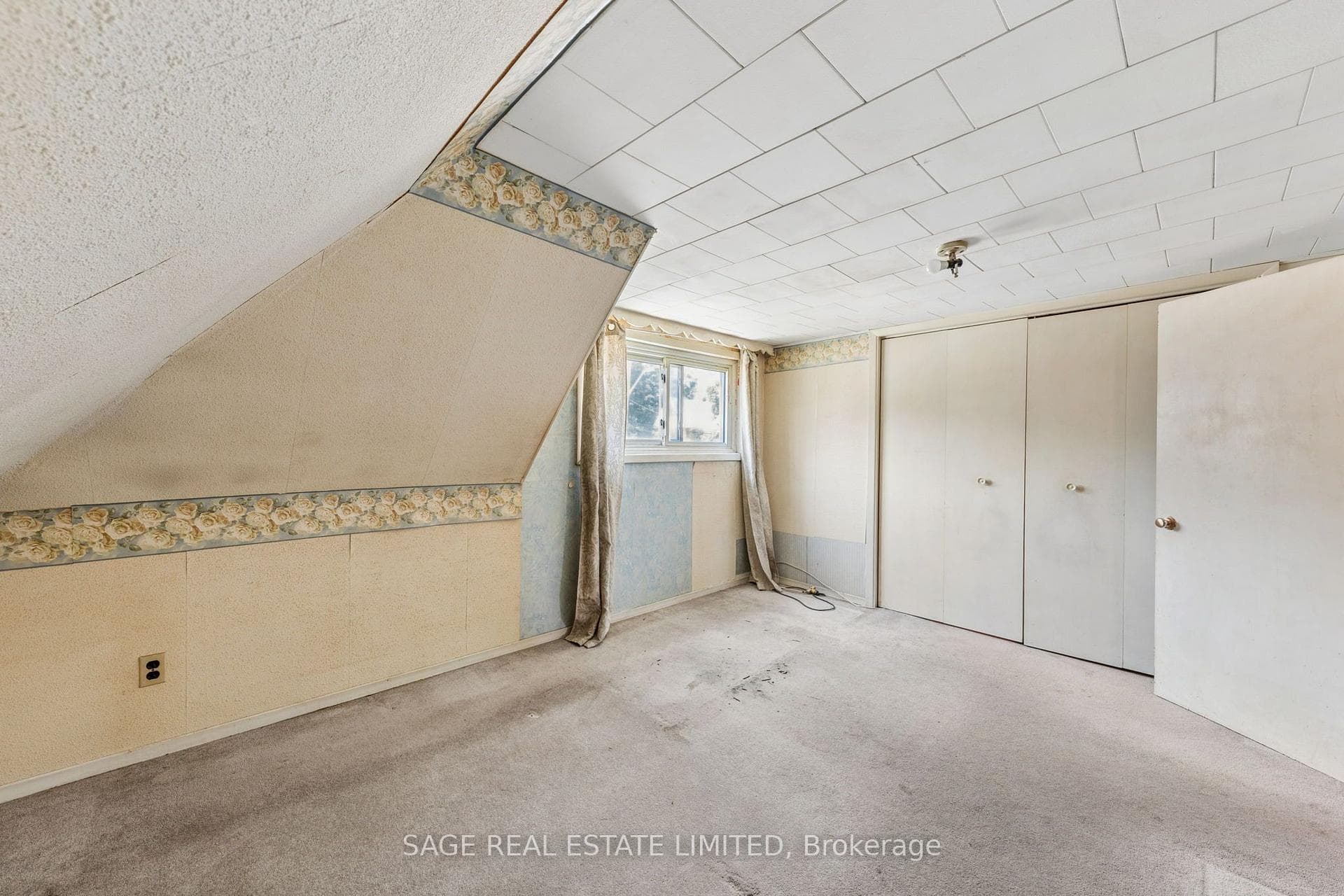 369 Queen Street photo 21