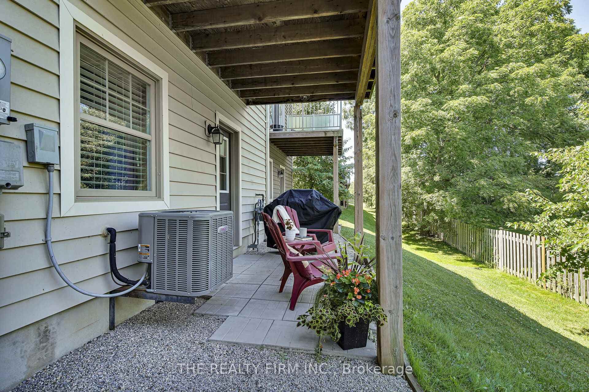 1040 Coronation Drive Unit 35 photo 37