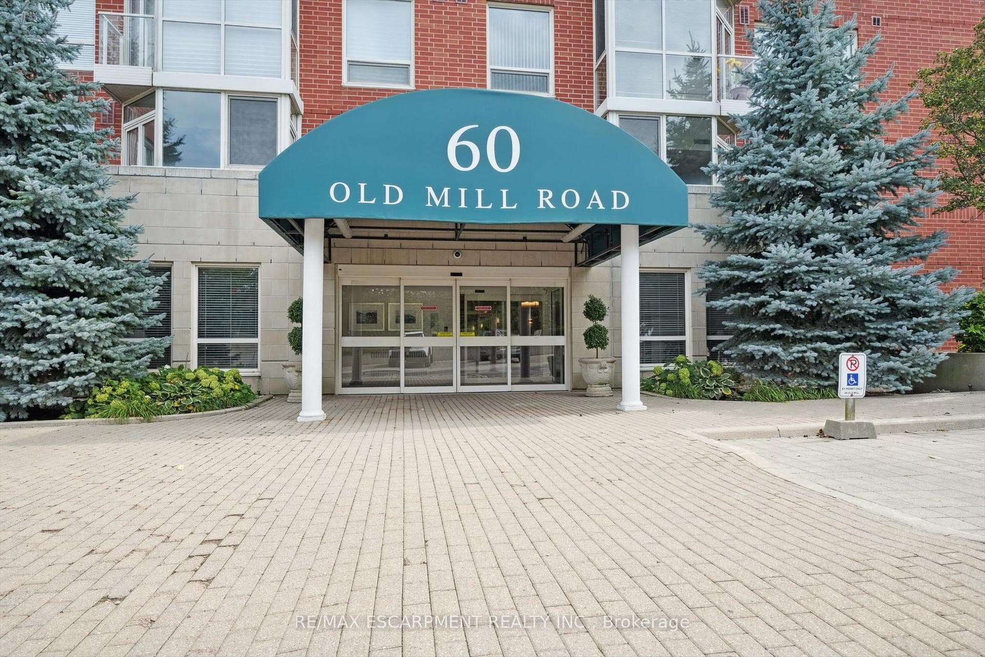 60 Old Mill Road Unit 704 photo 2