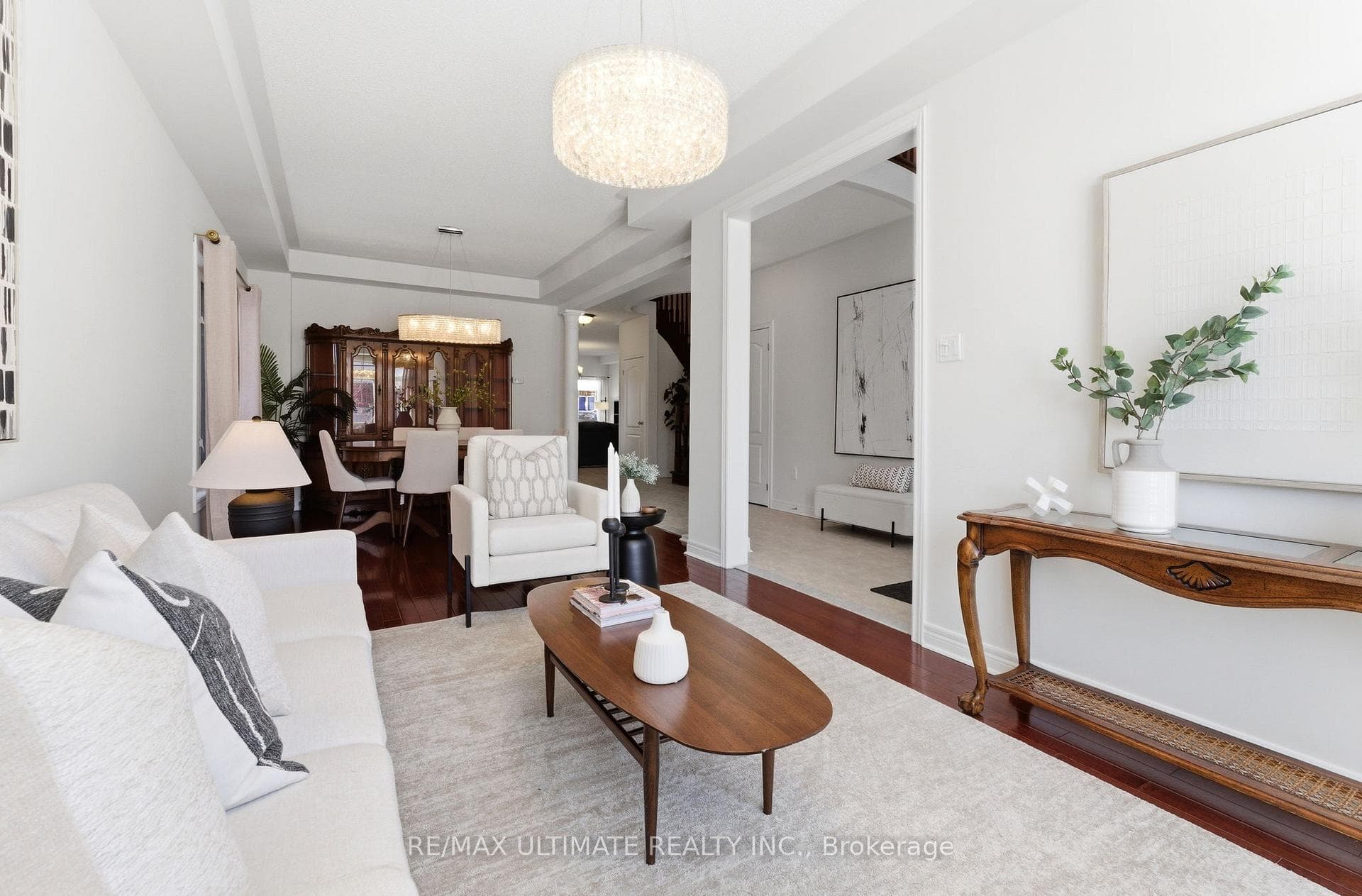 417 Kwapis Boulevard photo 3