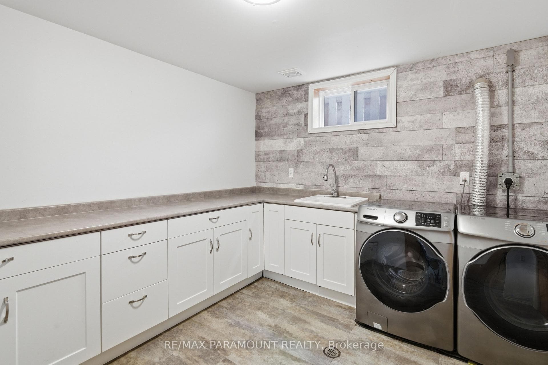 1262 Upper Gage Avenue photo 33