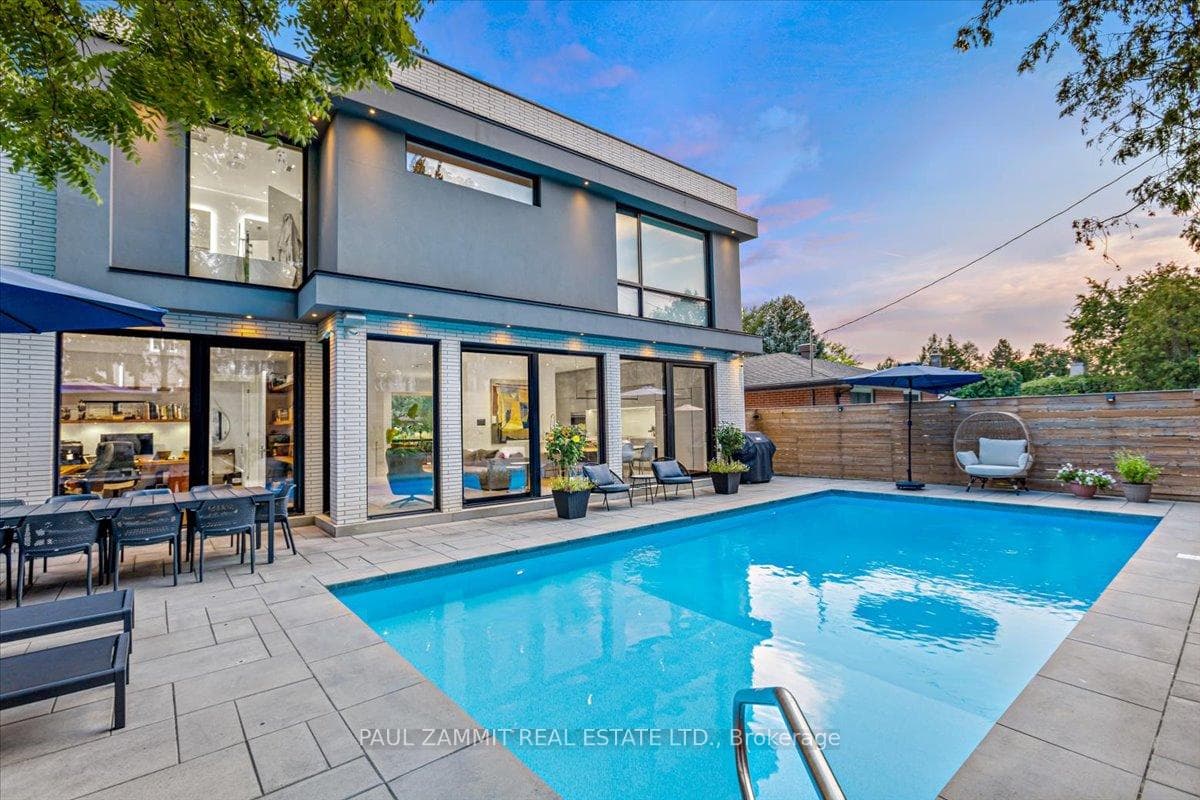 14 Rothsay Road photo 43