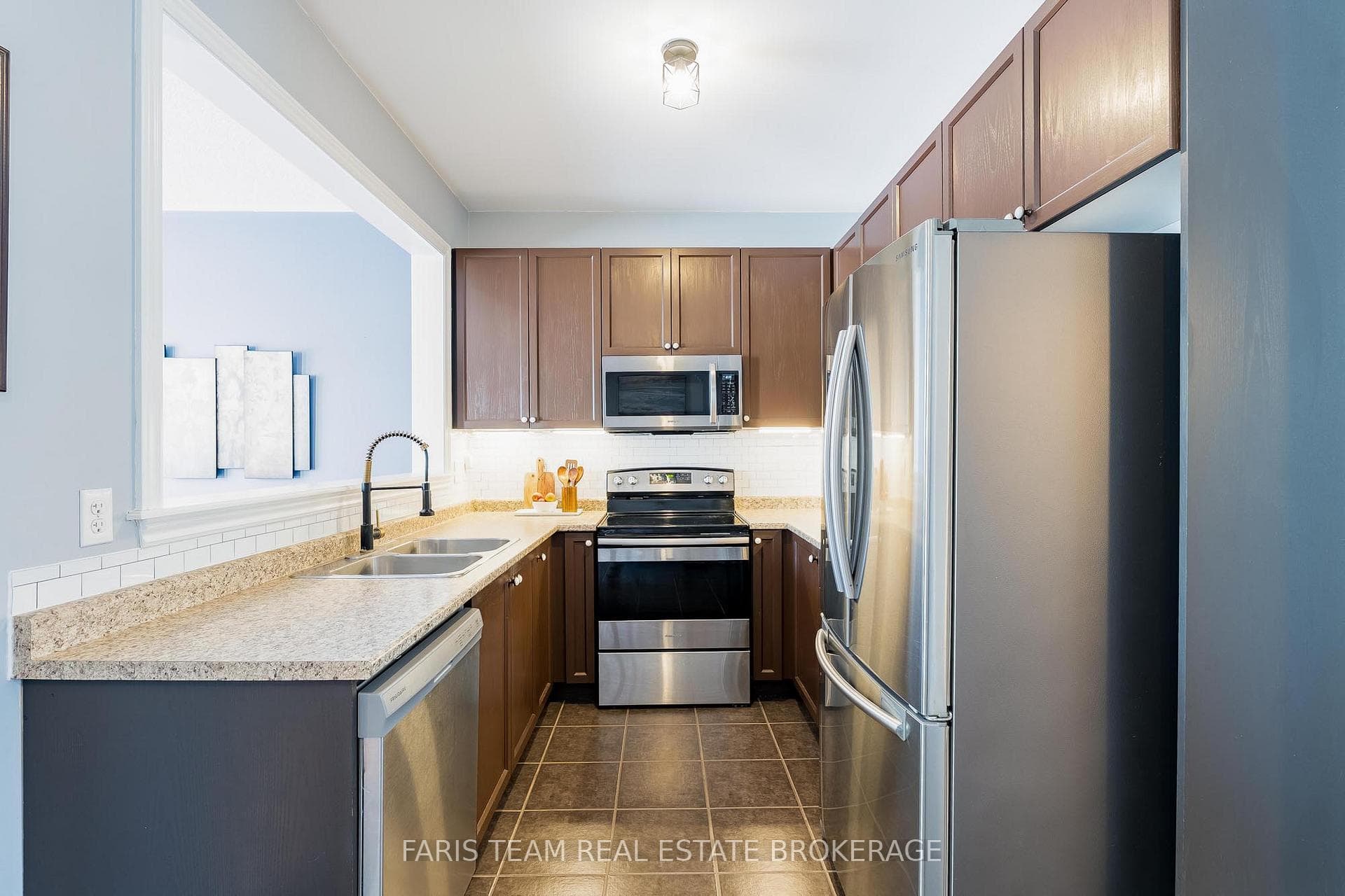 80 Blanchard Crescent photo 6
