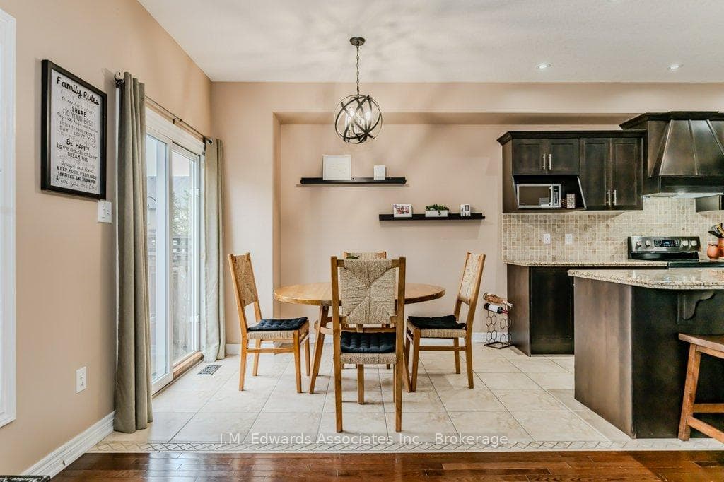 24 Forest Valley Crescent photo 14