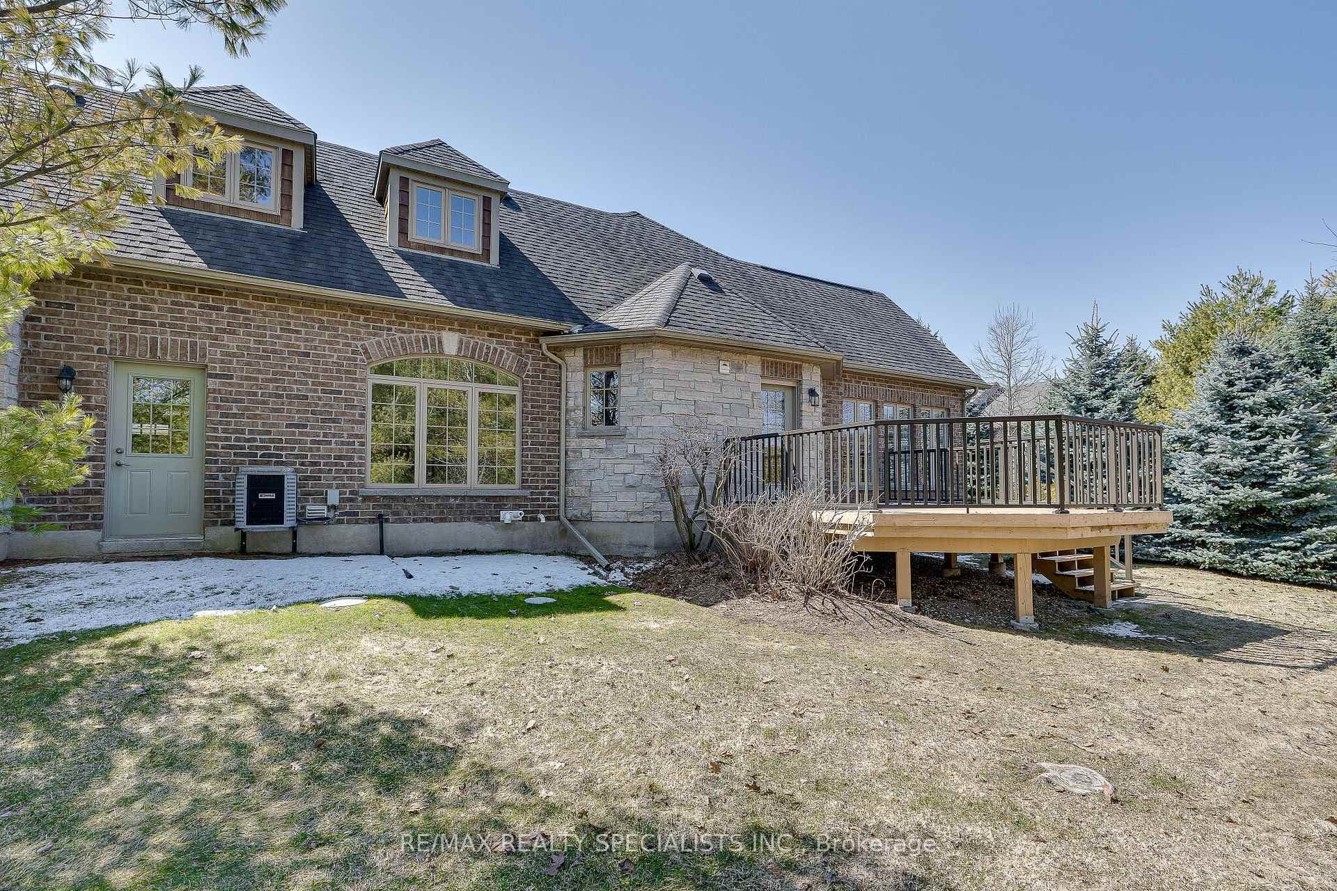 3 Reddington Drive Unit 2 photo 39
