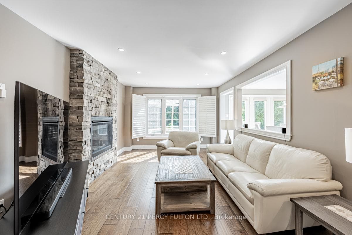 9 Lacey Drive photo 6