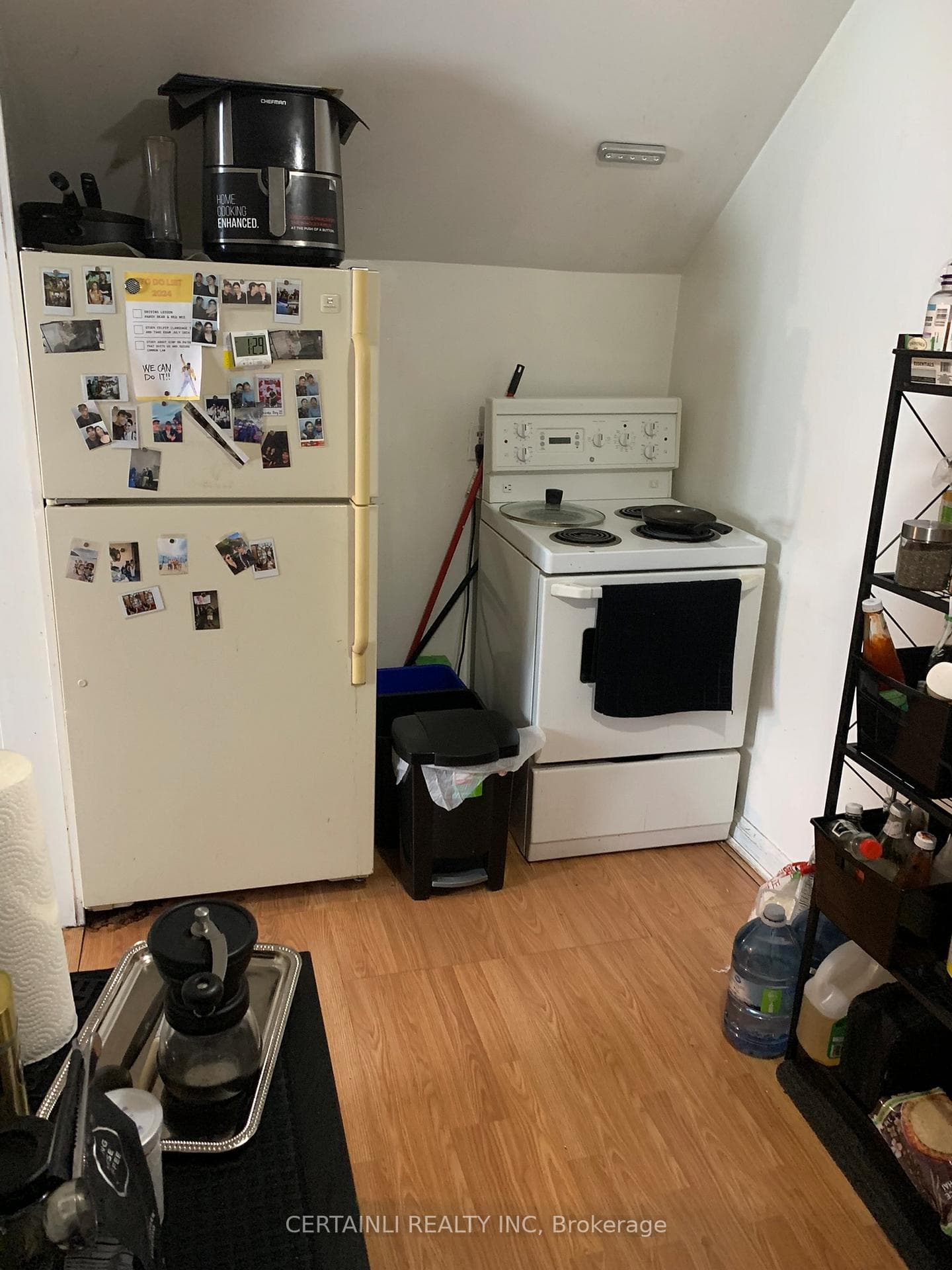 632 Wallace Street photo 14