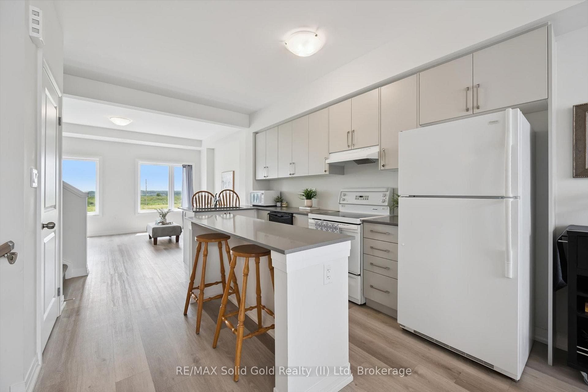 155 Equestrian Way photo 10