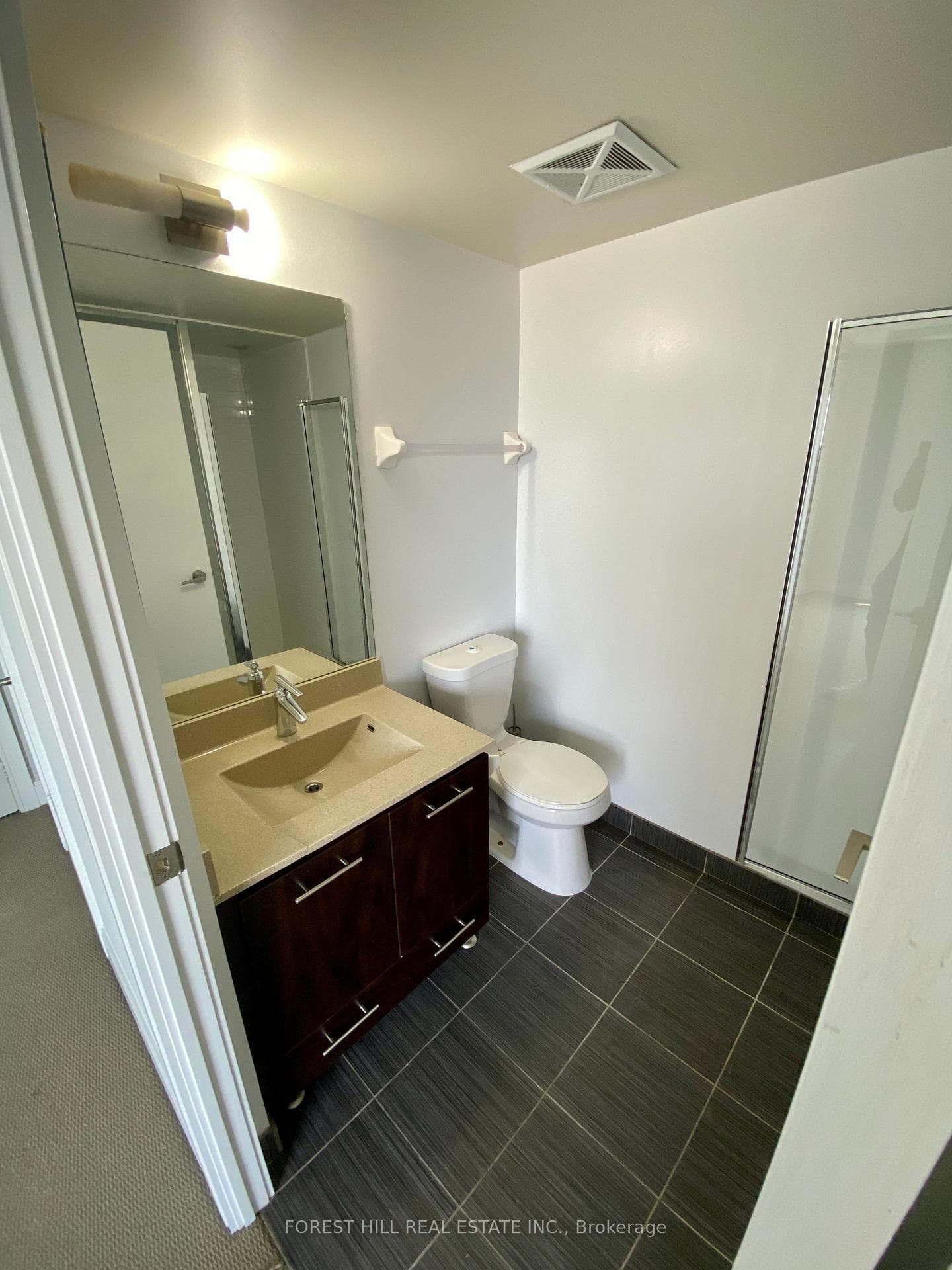 125 Village Green Square Unit 1405 photo 23