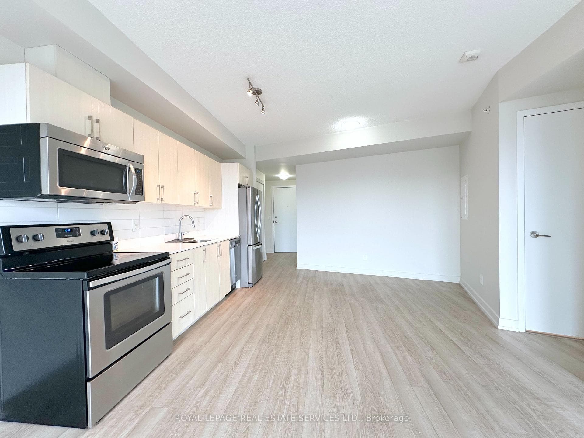 763 Woodbine Avenue Unit 504 photo 5