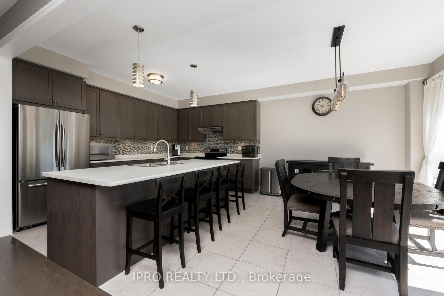 123 Hutchinson Drive photo 5