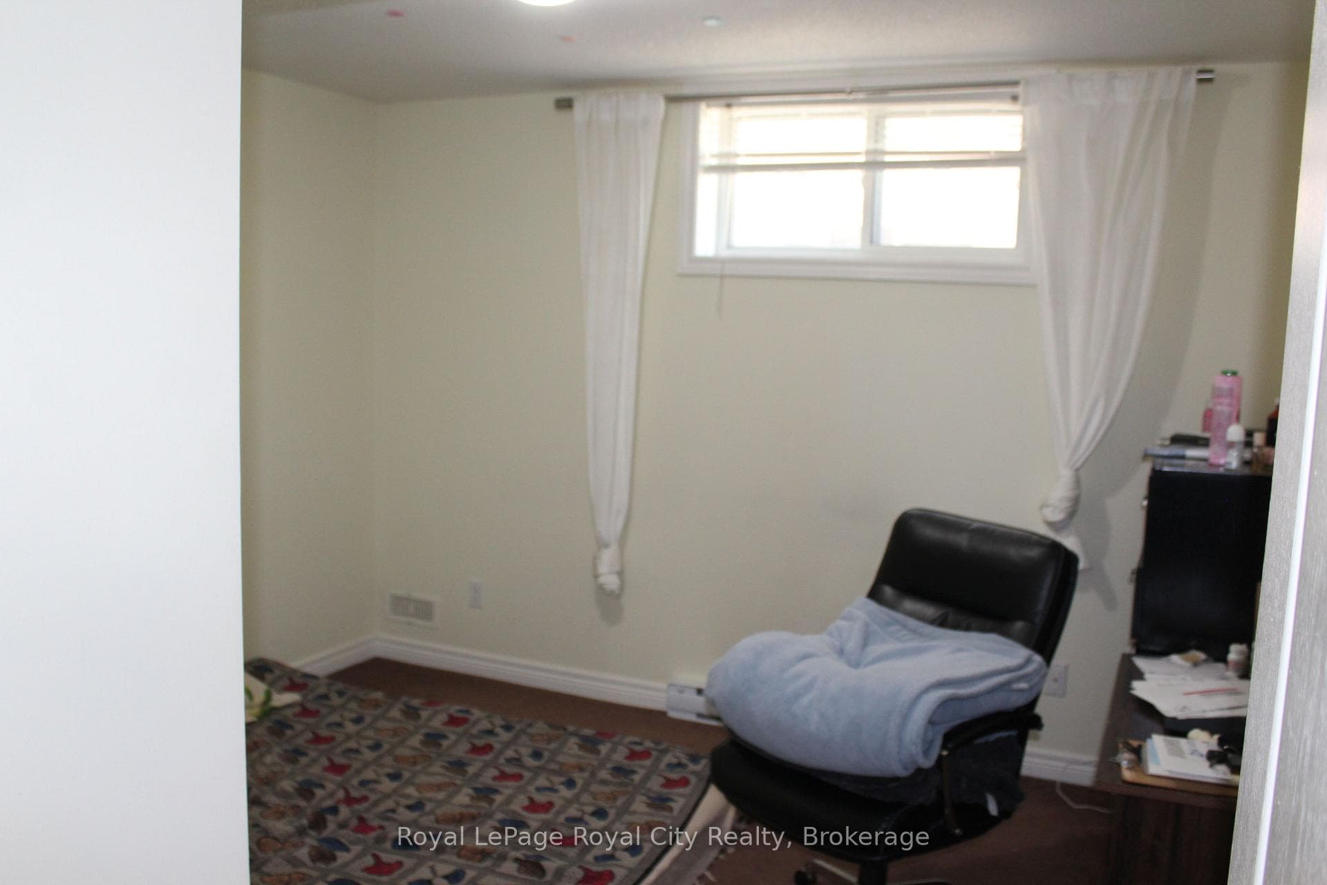 74 Bard Boulevard Unit Lower Unit photo 8
