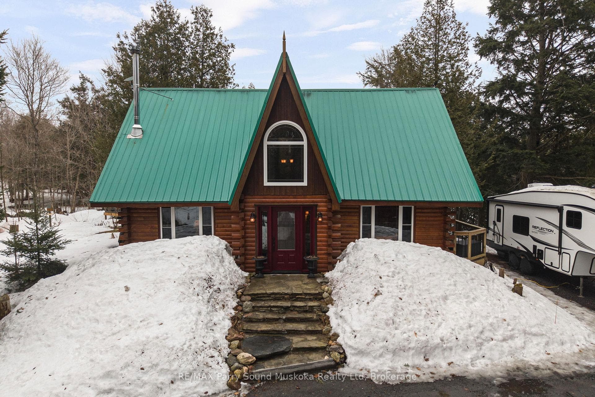 1392 Sq. Ft. Log home..