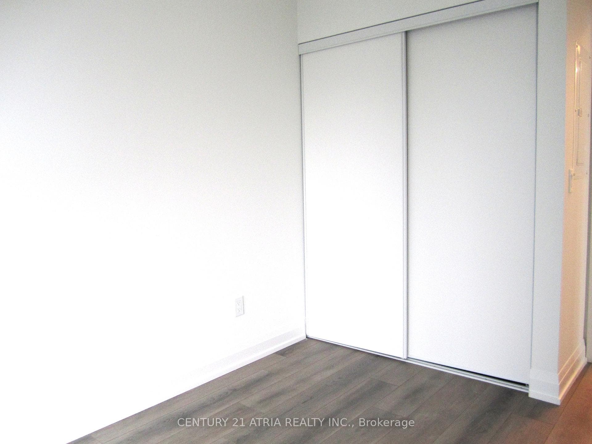 20 Soudan Avenue Unit 3208 photo 8