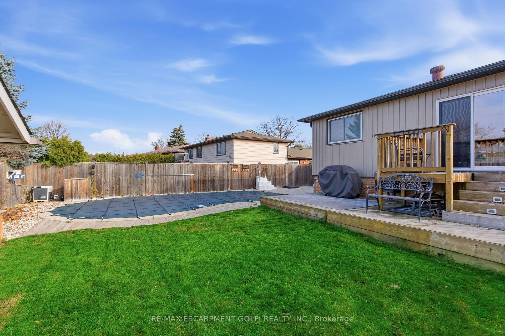 71 ALLANBROOK Street photo 38