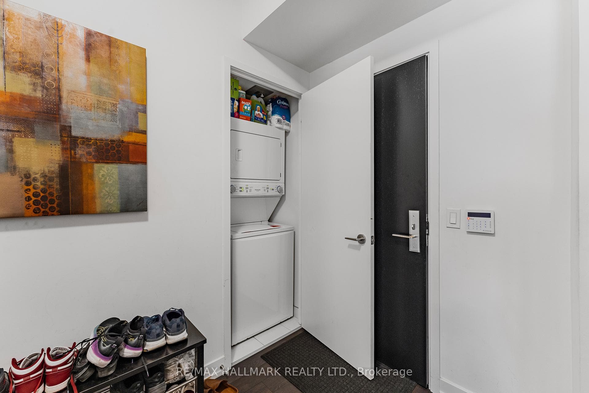 158 Front Street Unit 303 photo 5