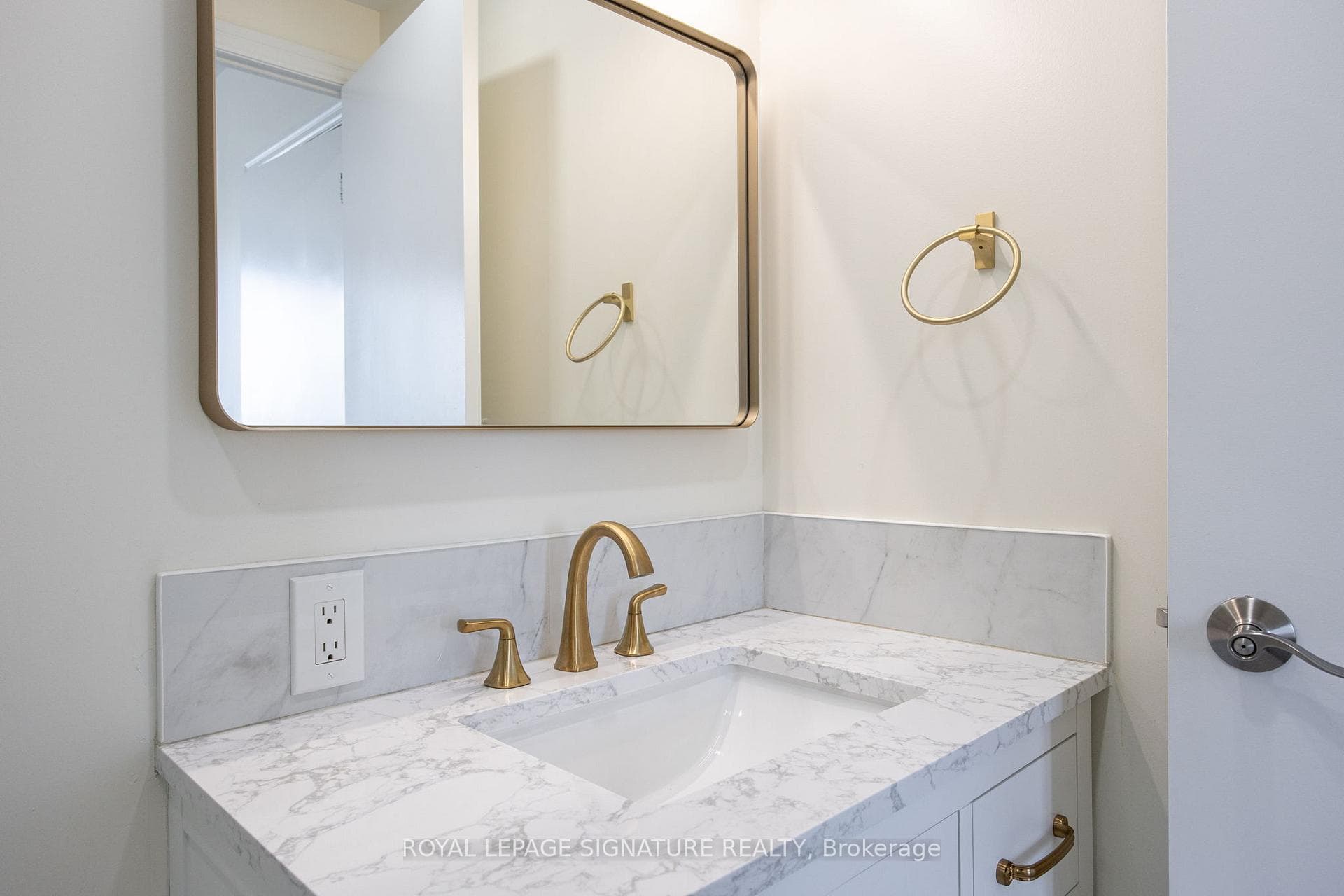 88 Blue Jays Way Unit 3904 photo 14
