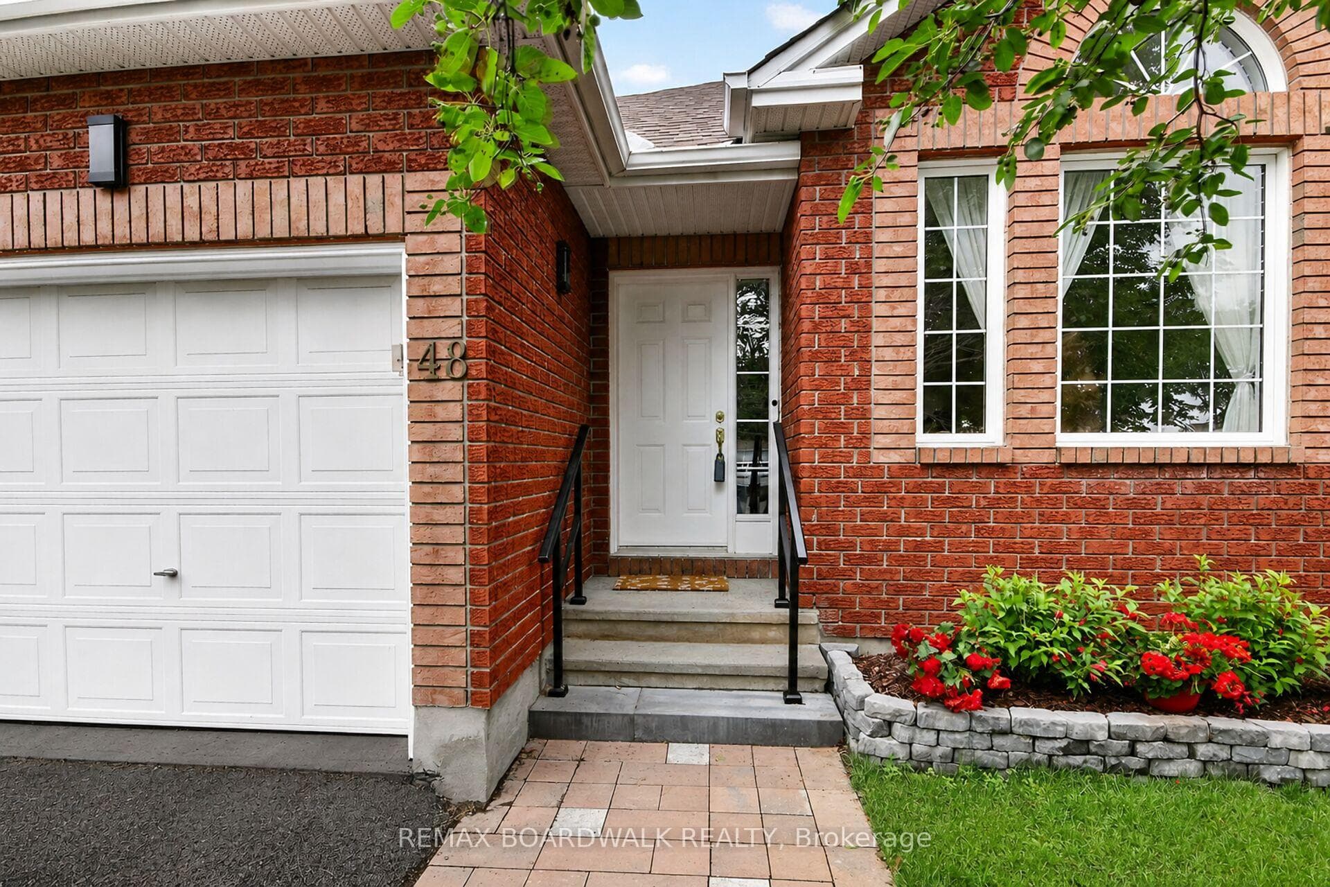 48 Maricona Way photo 4