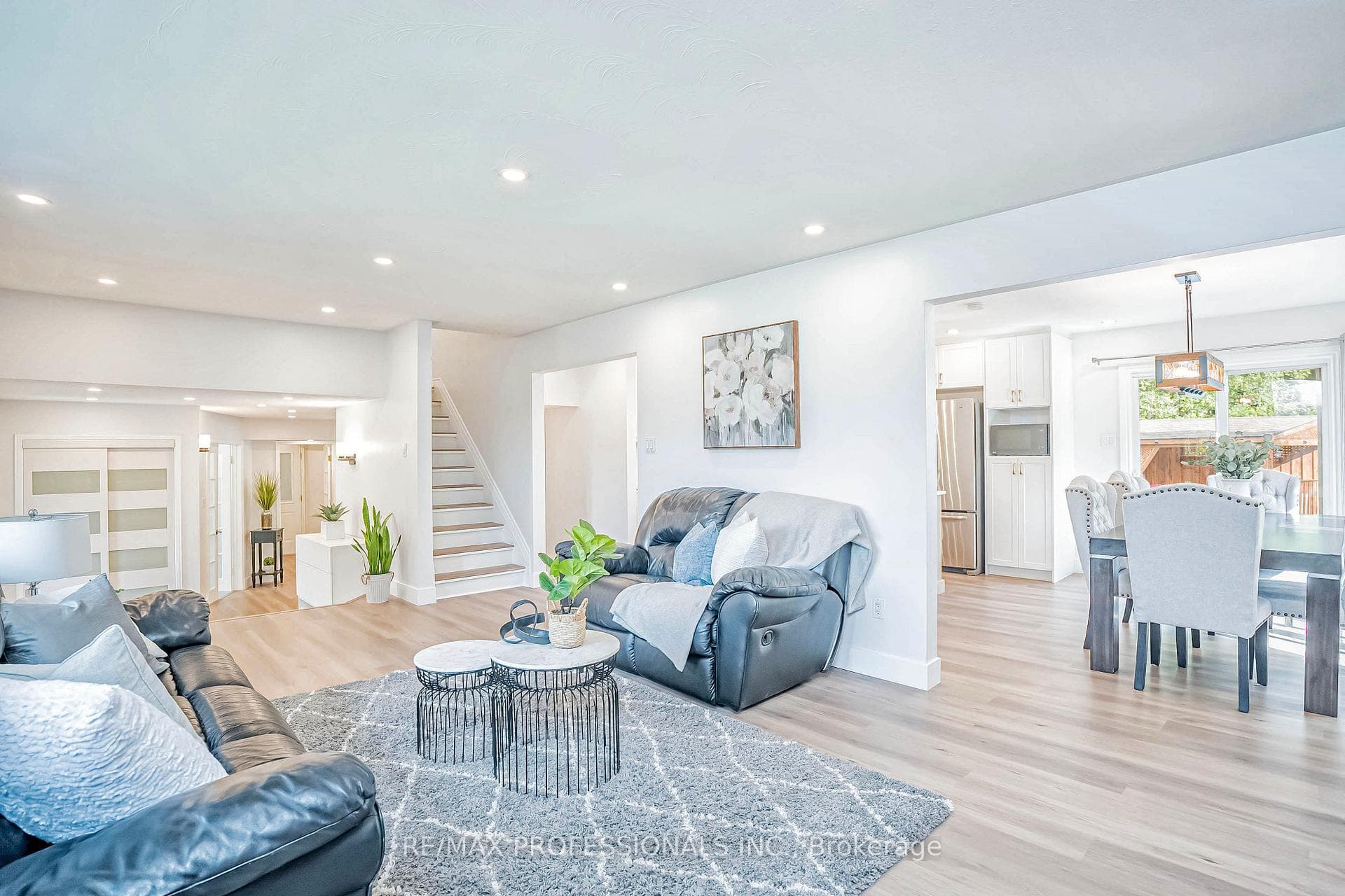 130 Dunsdon Street photo 19