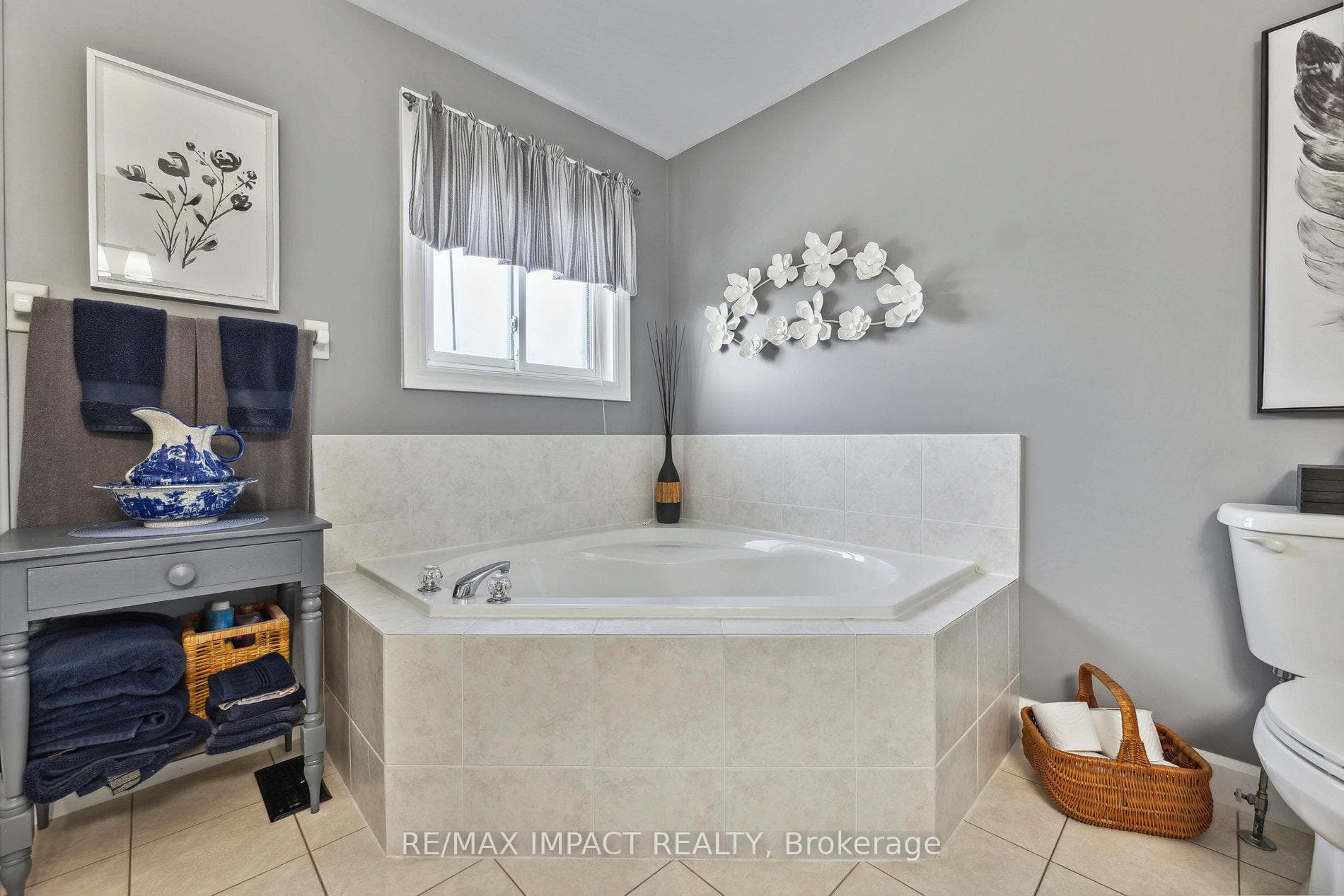 64 Goodwin Avenue photo 24