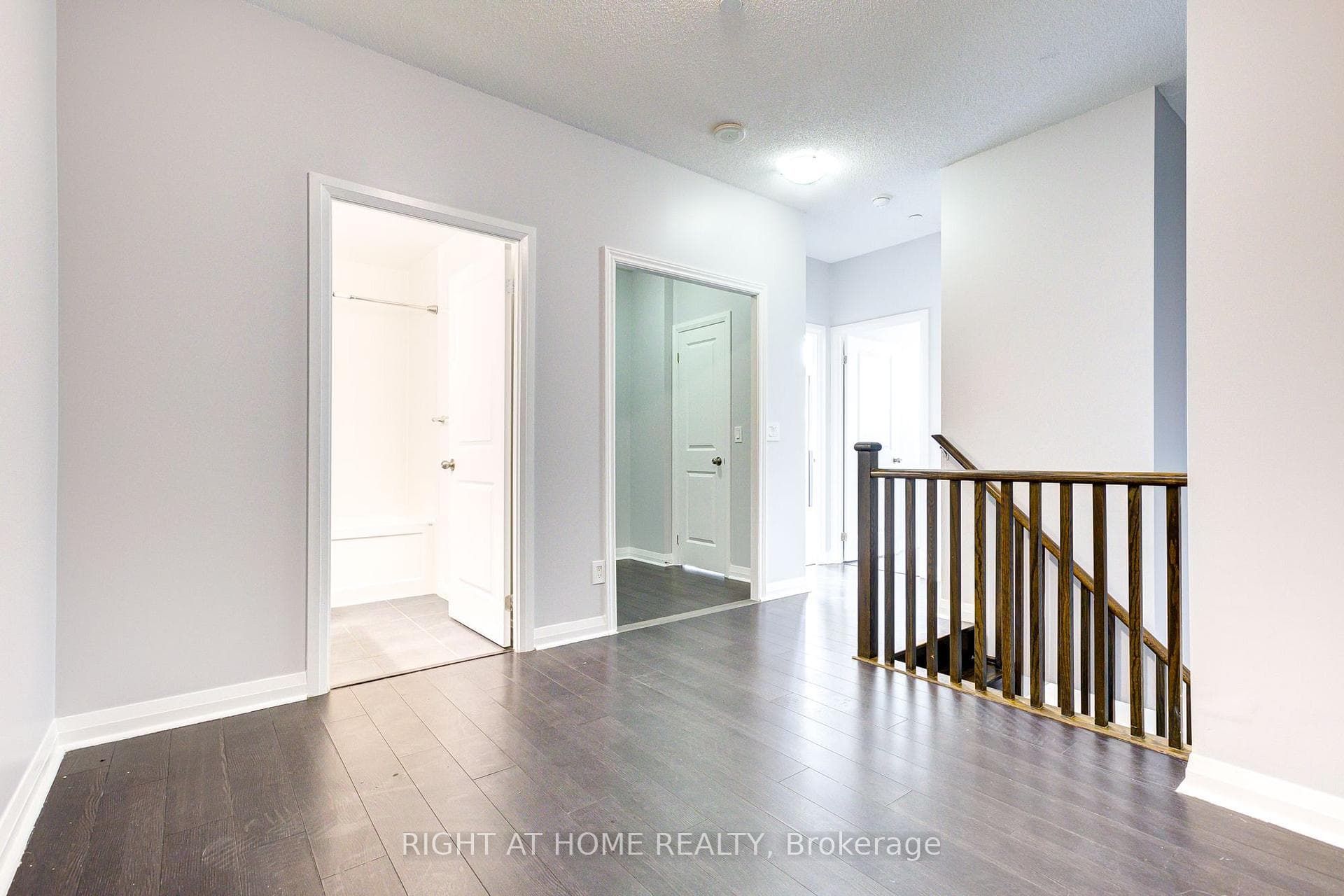 55 Eglinton Avenue Unit 101 photo 16