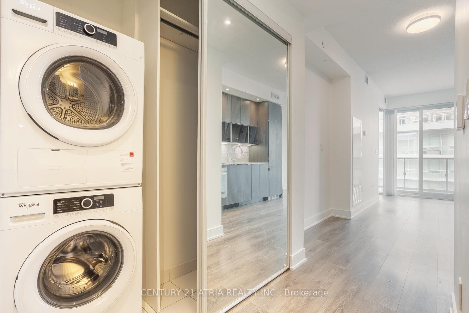 89 Mcgill Street Unit 3003 photo 5