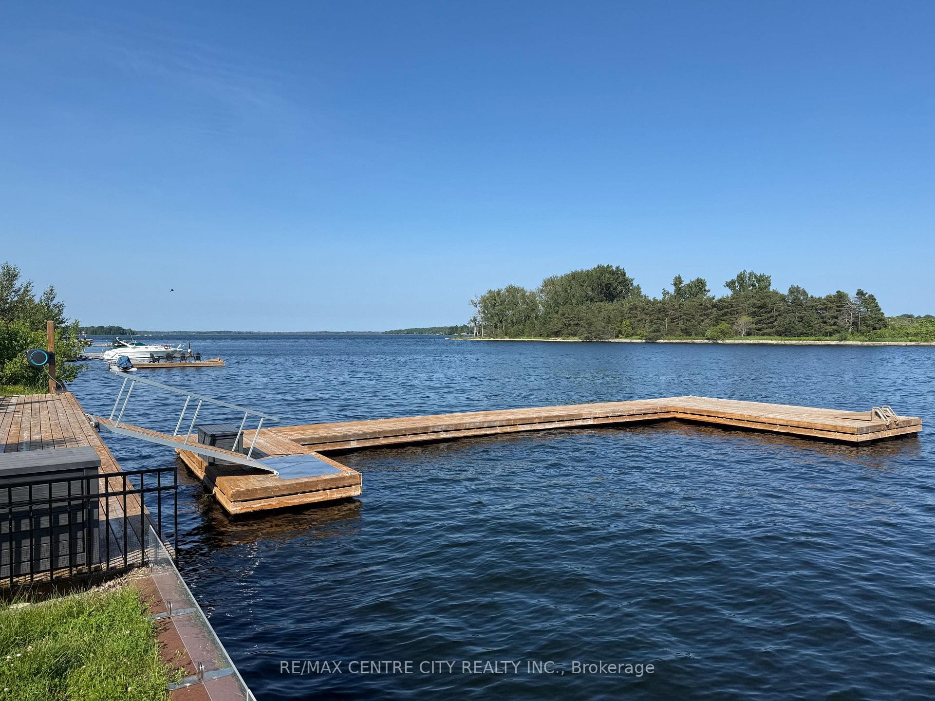 41 Dock Lane photo 3
