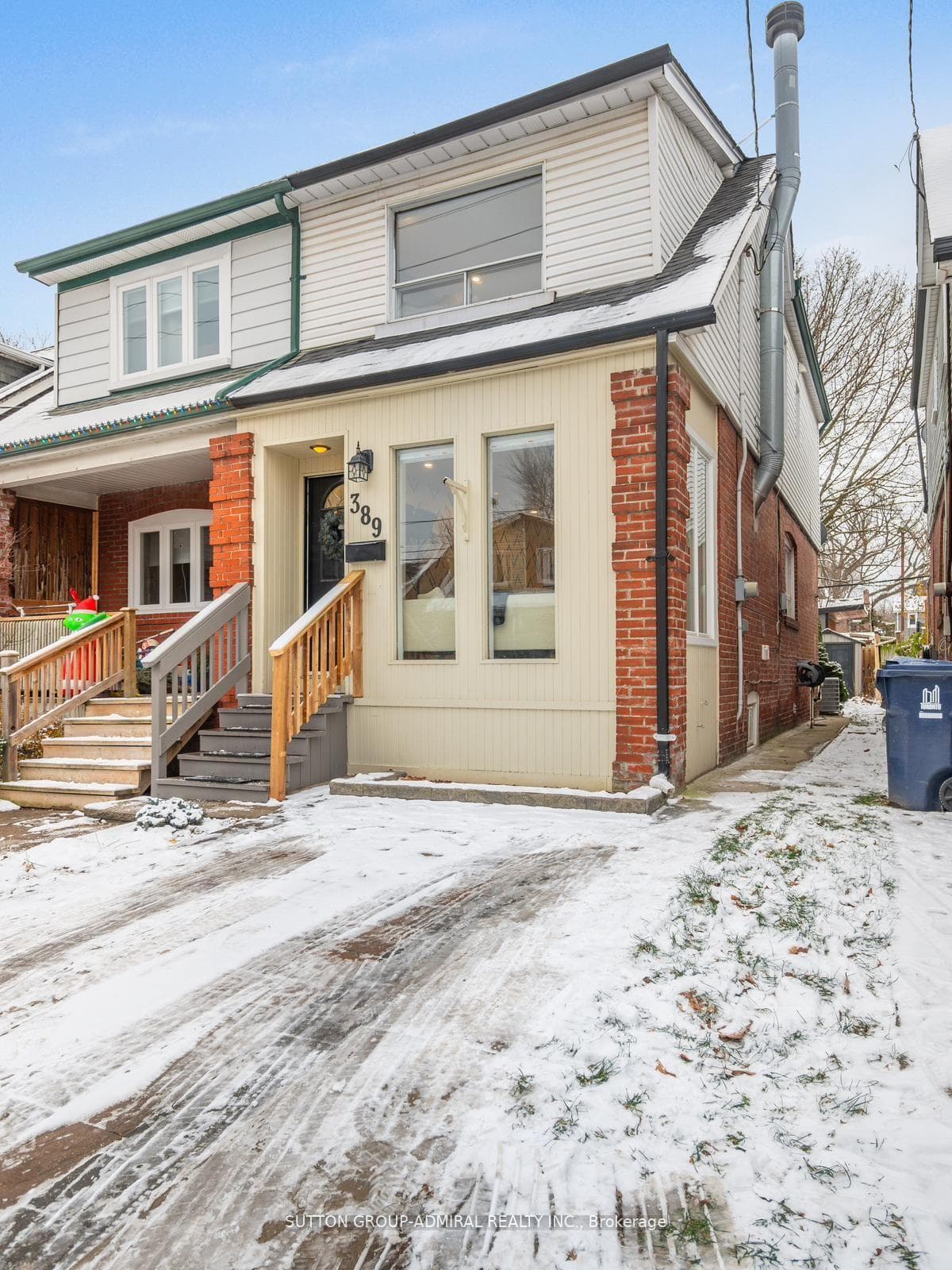 389 Davisville Avenue photo 2