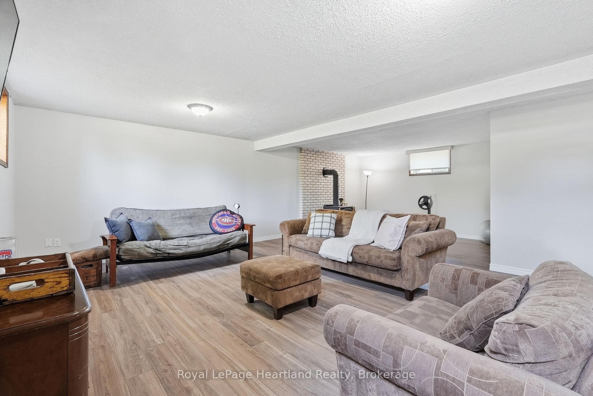 1041 Howick Street photo 26