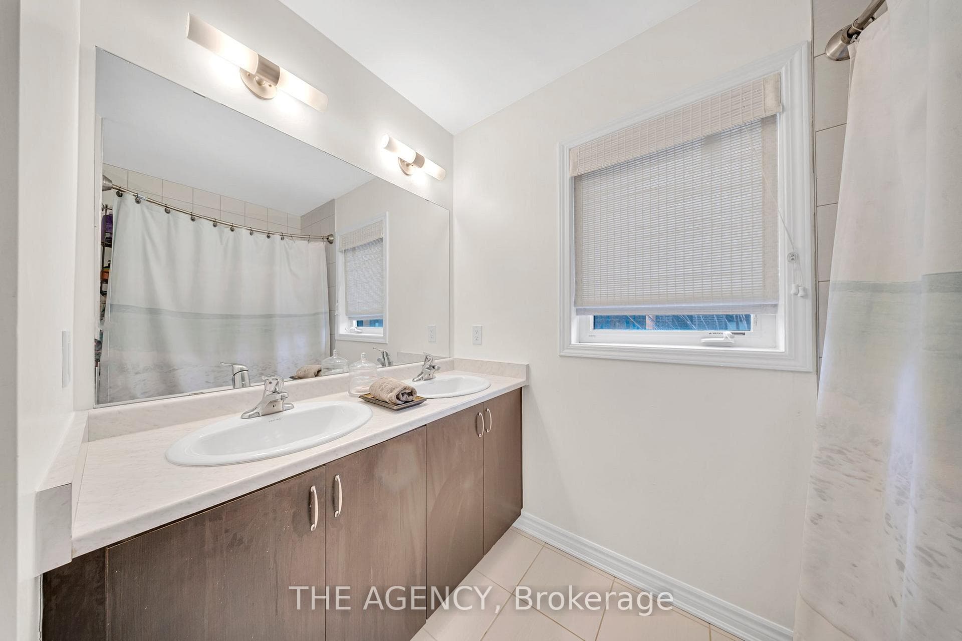 1155 Stroud Lane Unit 1 photo 15