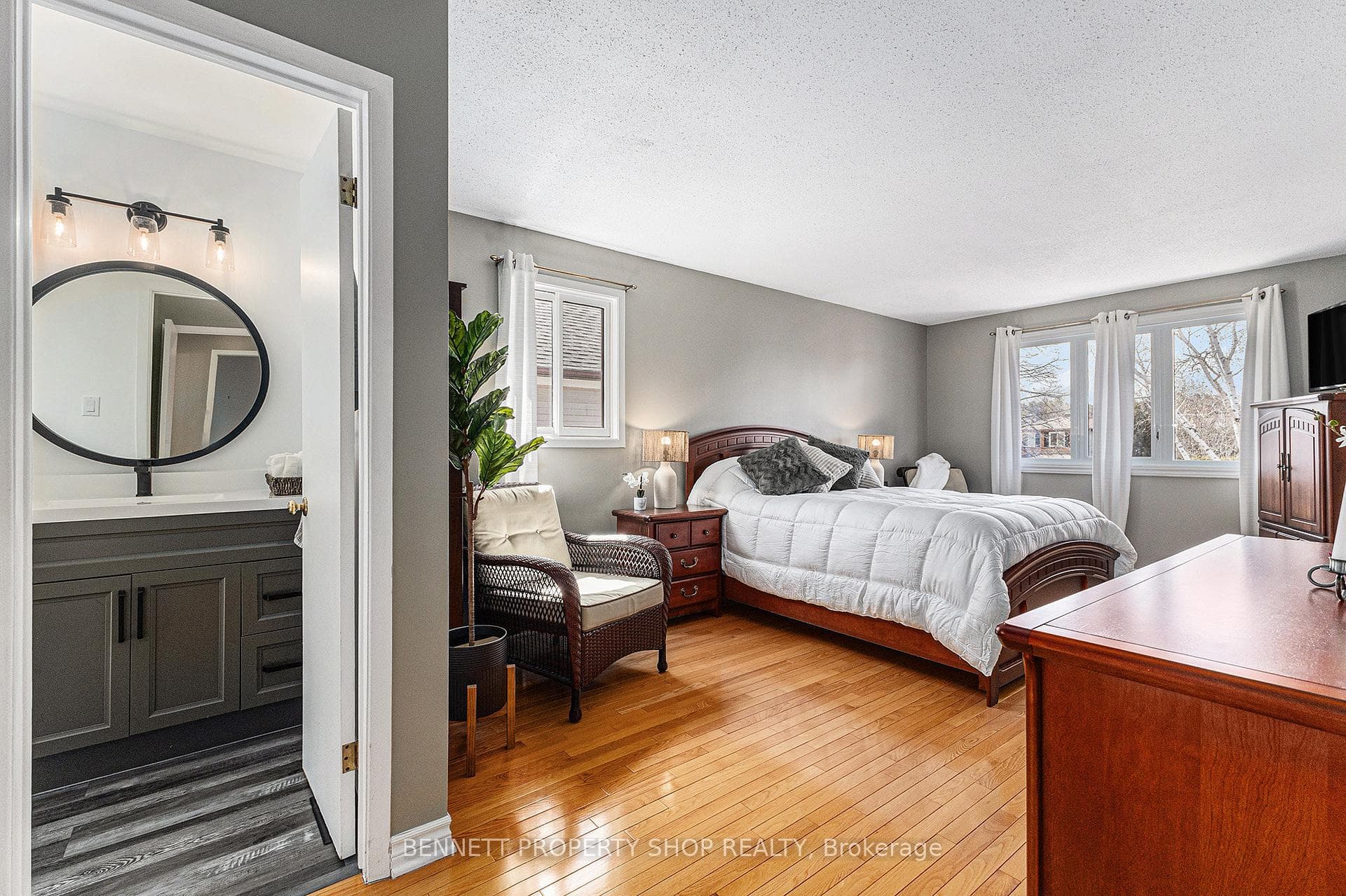 71 Hewitt Way photo 21