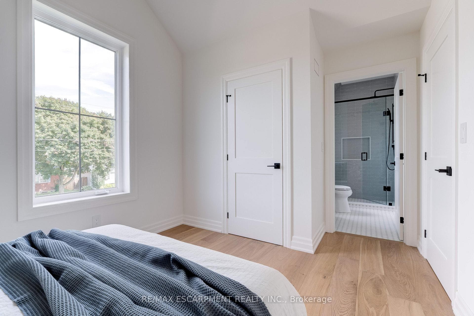 684 Peele Boulevard photo 37