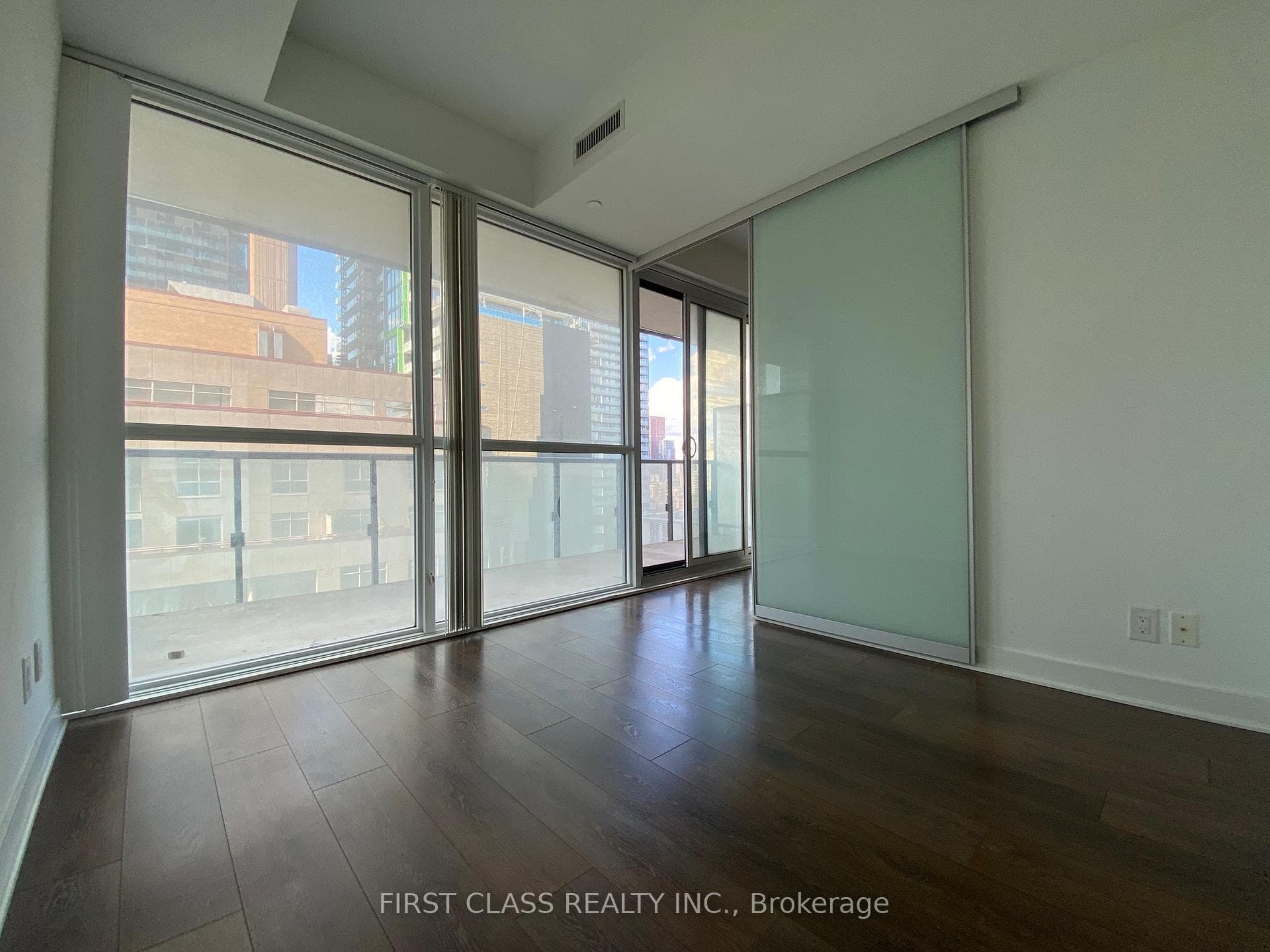 15 Grenville Street Unit 1208 photo 9